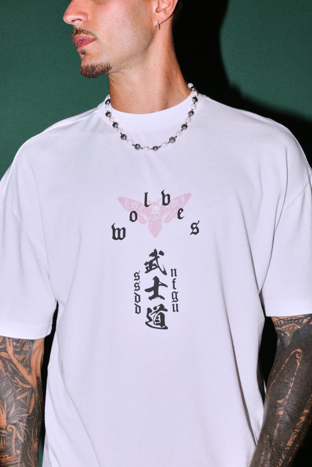 Shinigami'S Embrace Premium Oversized Tee in White — imagem 5