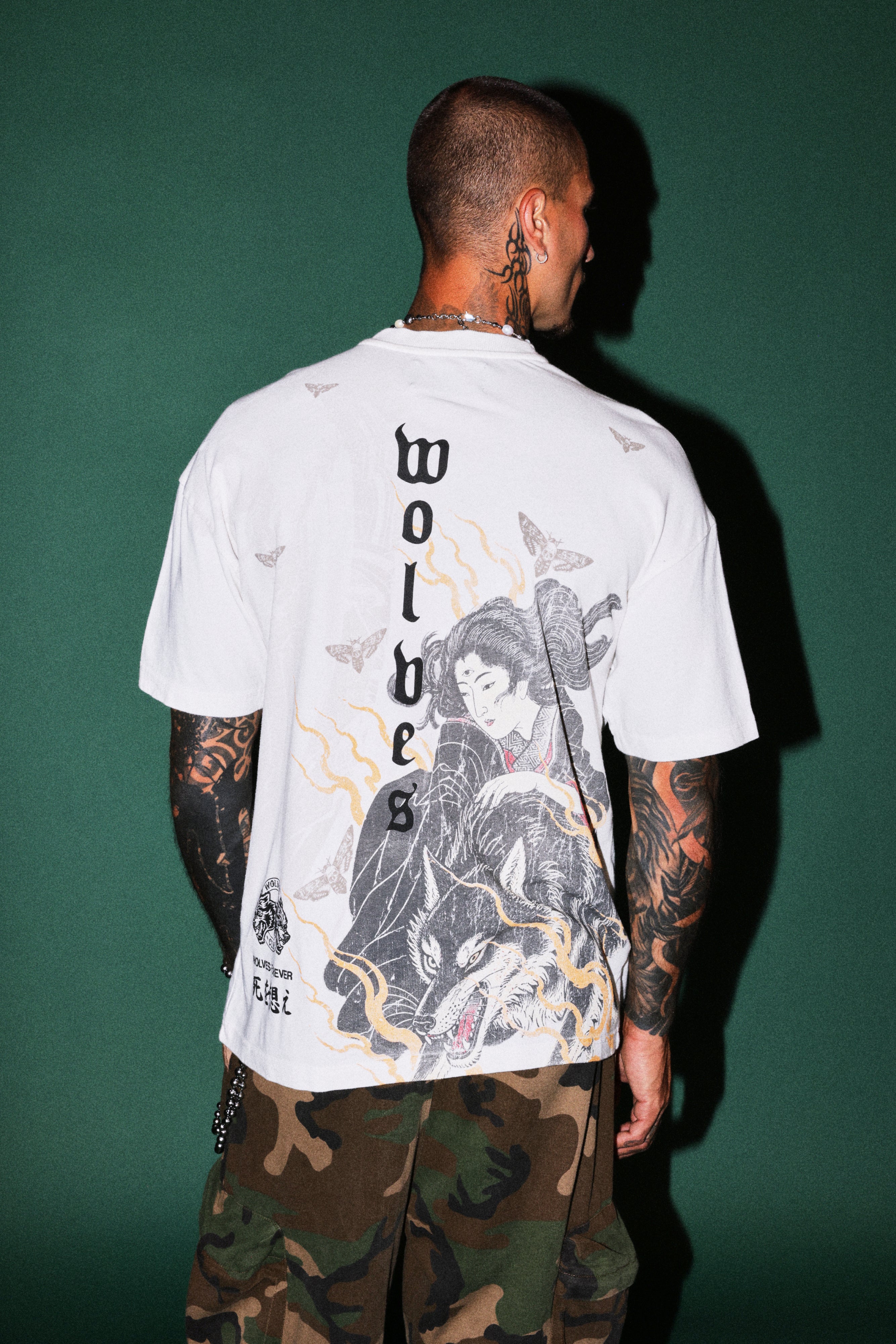 Darc Yokai Premium Oversized Tee in Cream — imagem 4