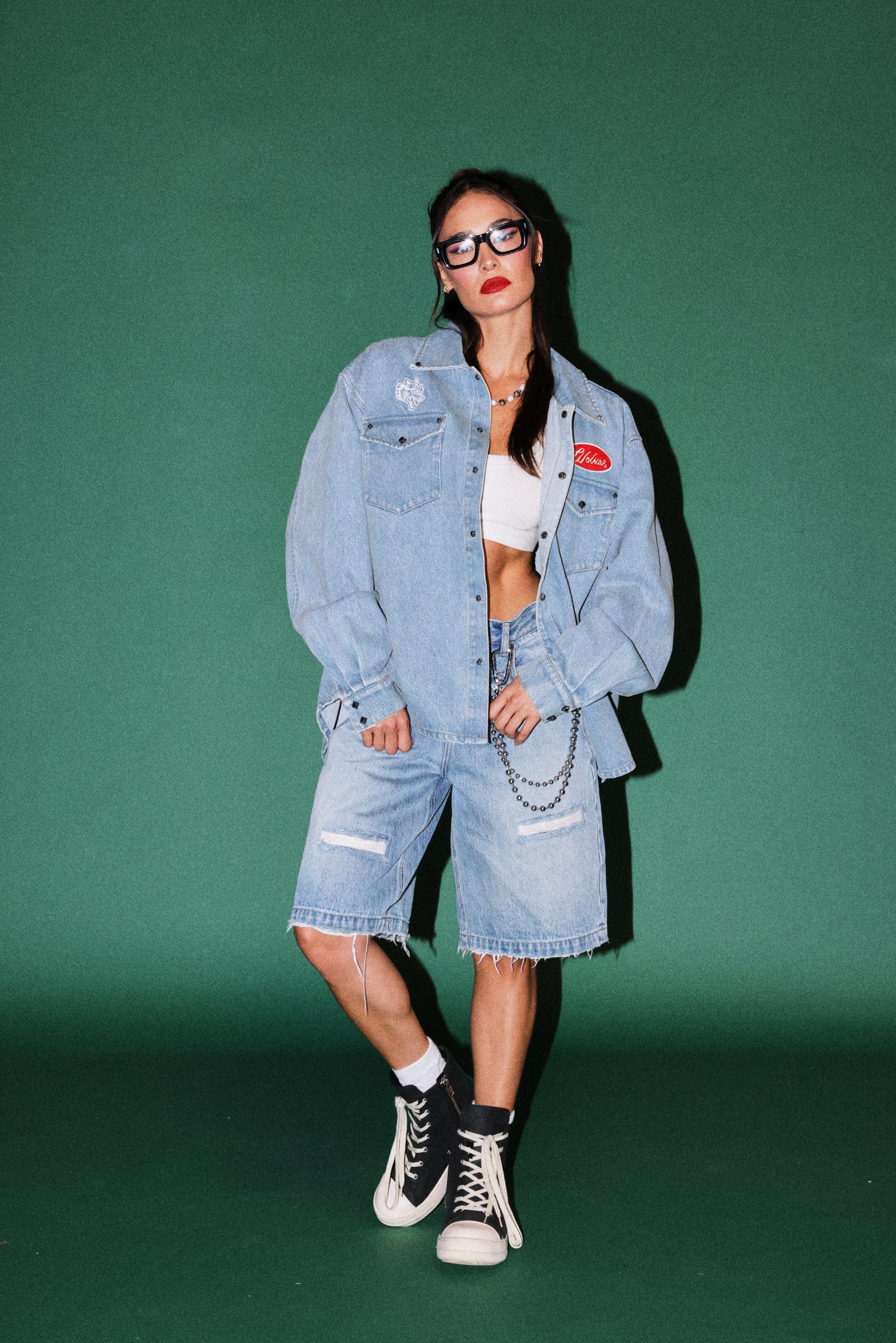 Wlvsfrvr Patch Winslow Denim Shirt Jacket in Light Wash — imagem 10