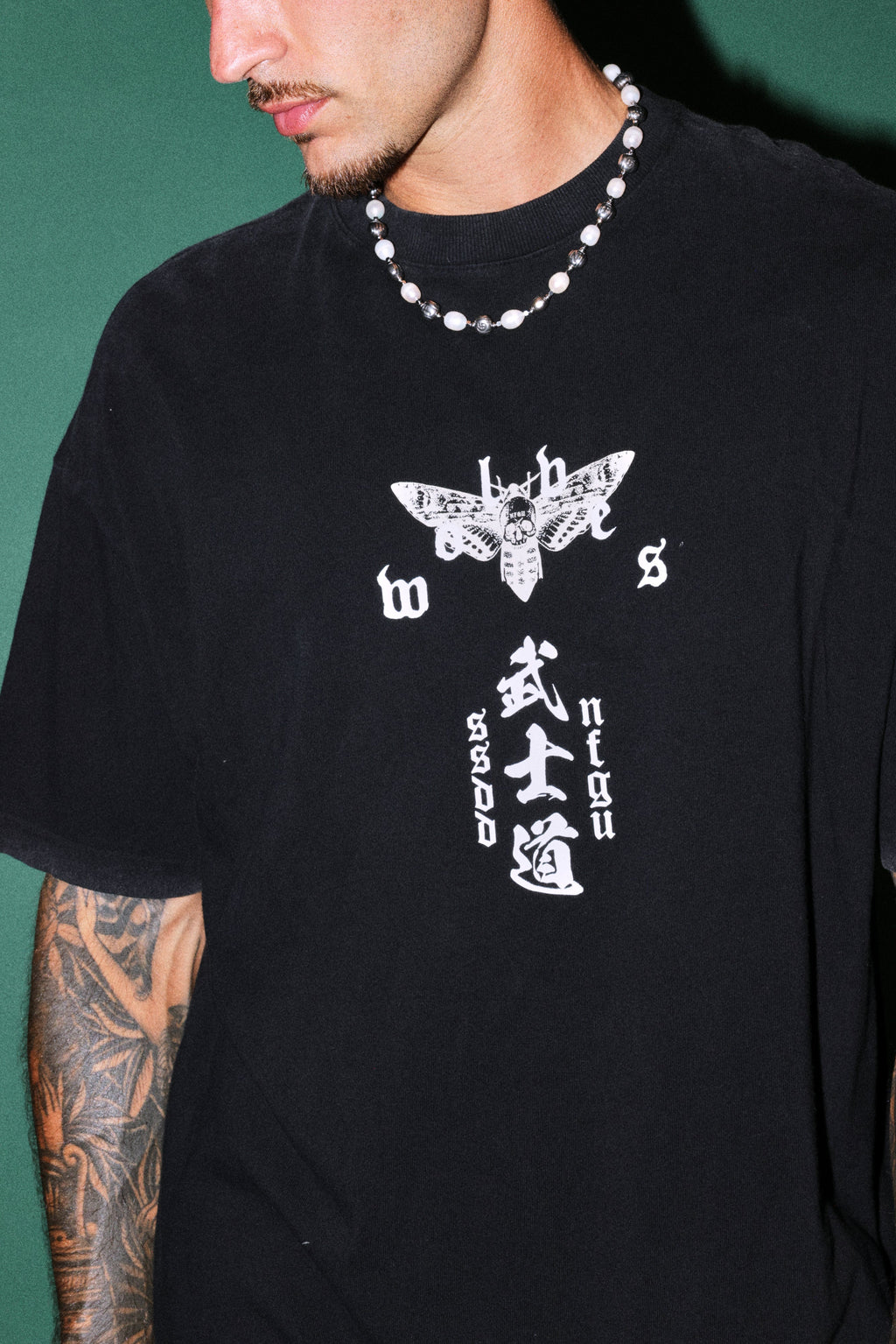 Shinigami'S Embrace Premium Oversized Tee in Black — imagem 5