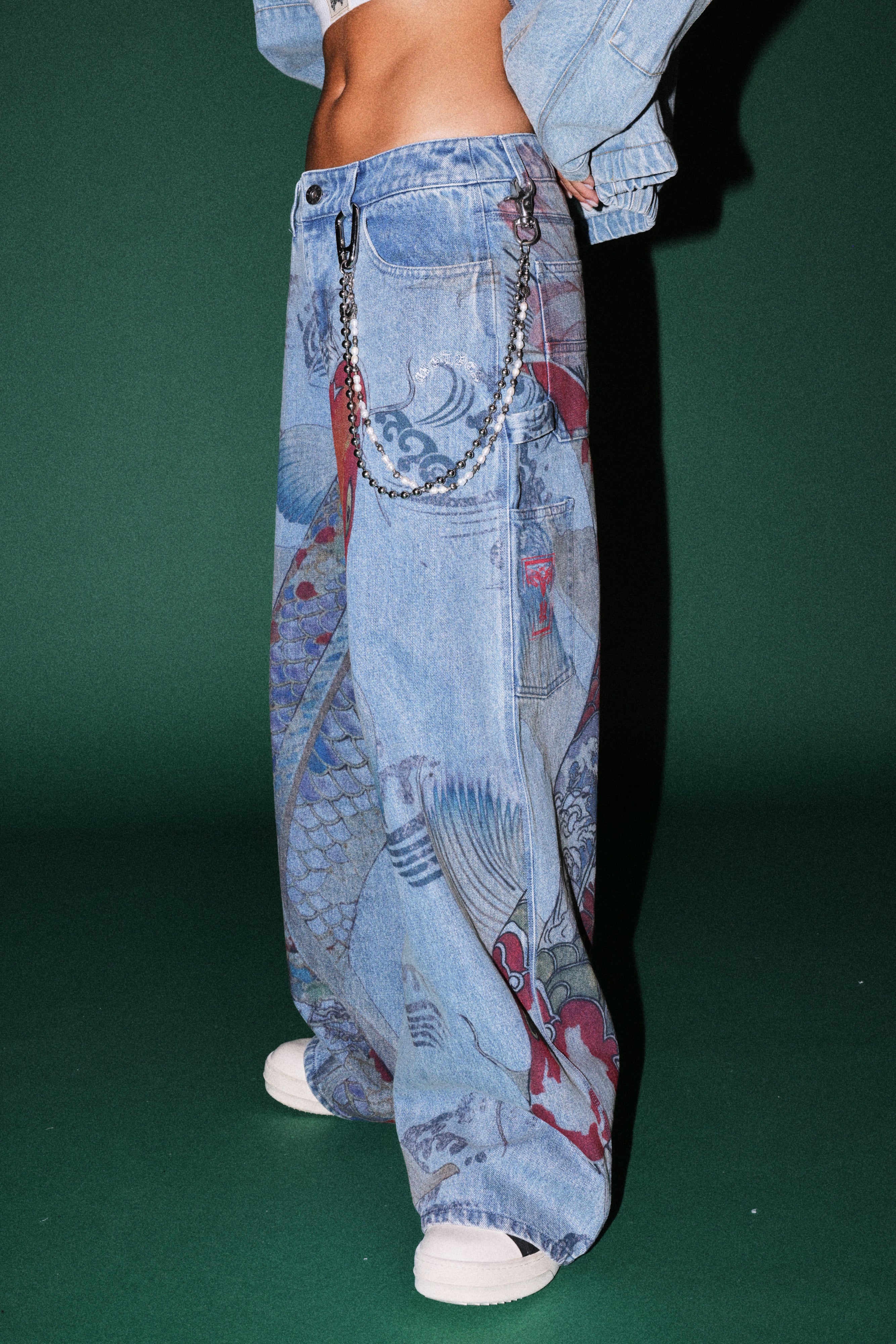 Darc Koi Wide Leg Carpenter Denim in Light Wash — imagem 2