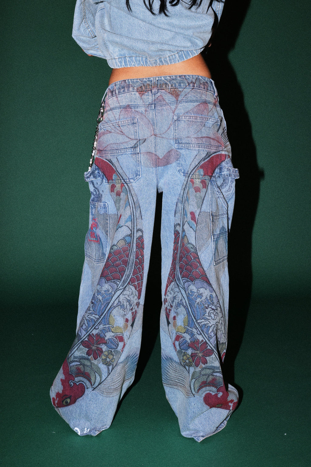 Darc Koi Wide Leg Carpenter Denim in Light Wash — imagem 3