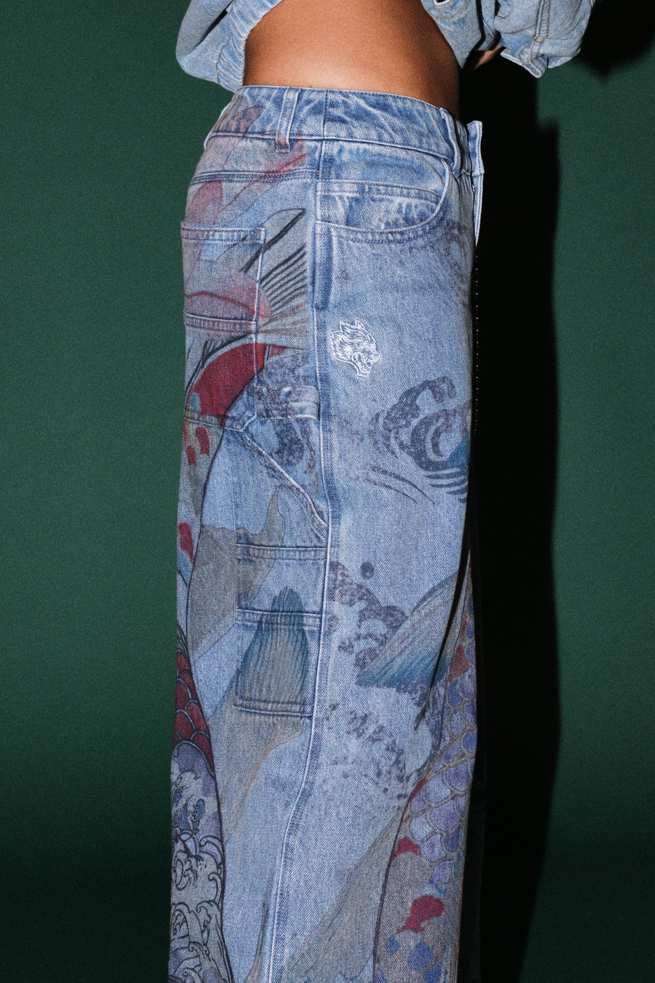 Darc Koi Wide Leg Carpenter Denim in Light Wash — imagem 8