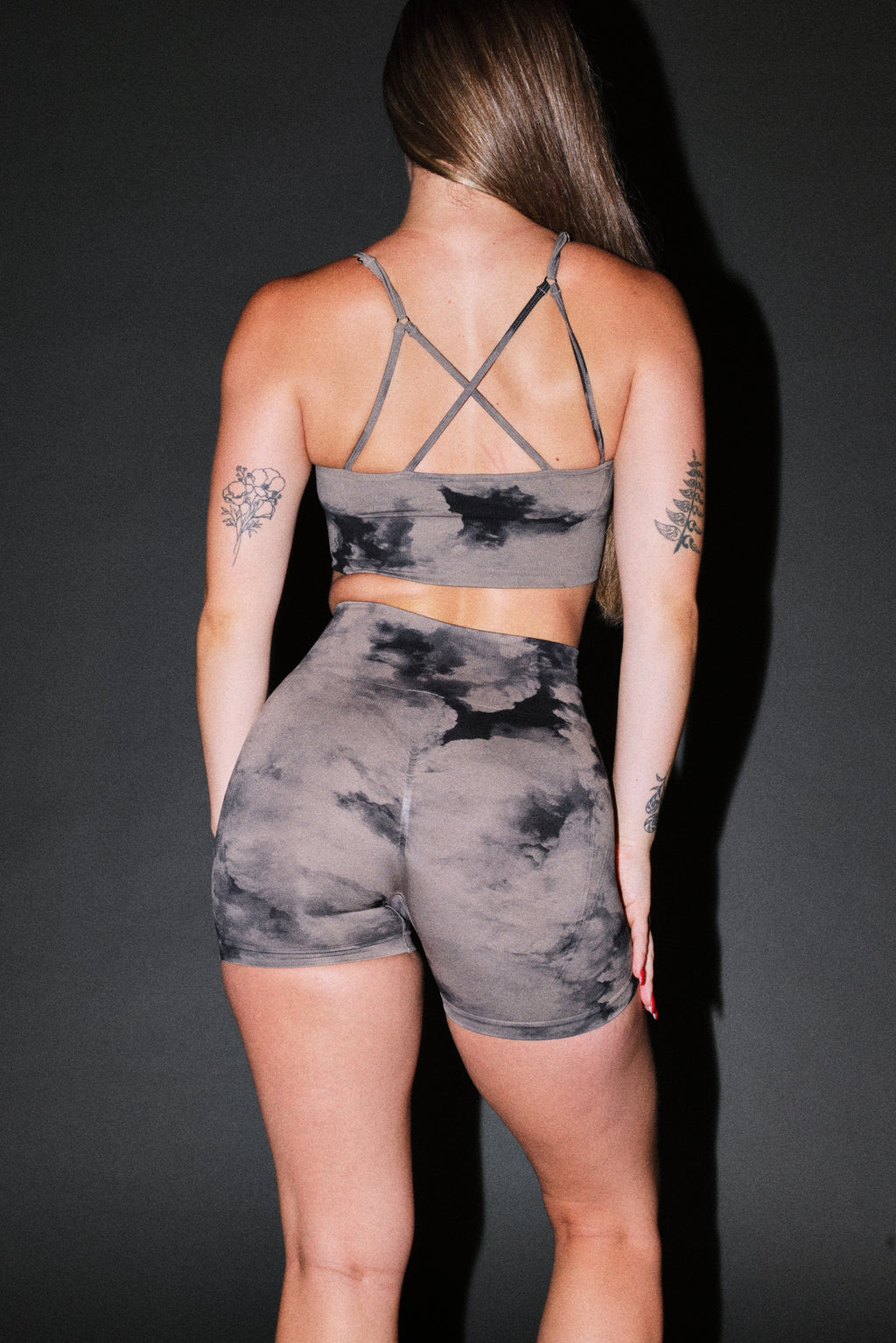 Loyalty Everson Seamless "Huxley" Shorts in Taupe Ghost Clouds — imagem 2