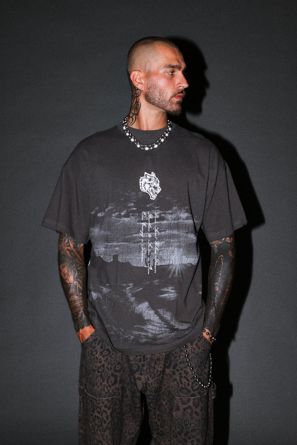 Our Journey Premium Oversized Tee in Wolf Gray — imagem 4