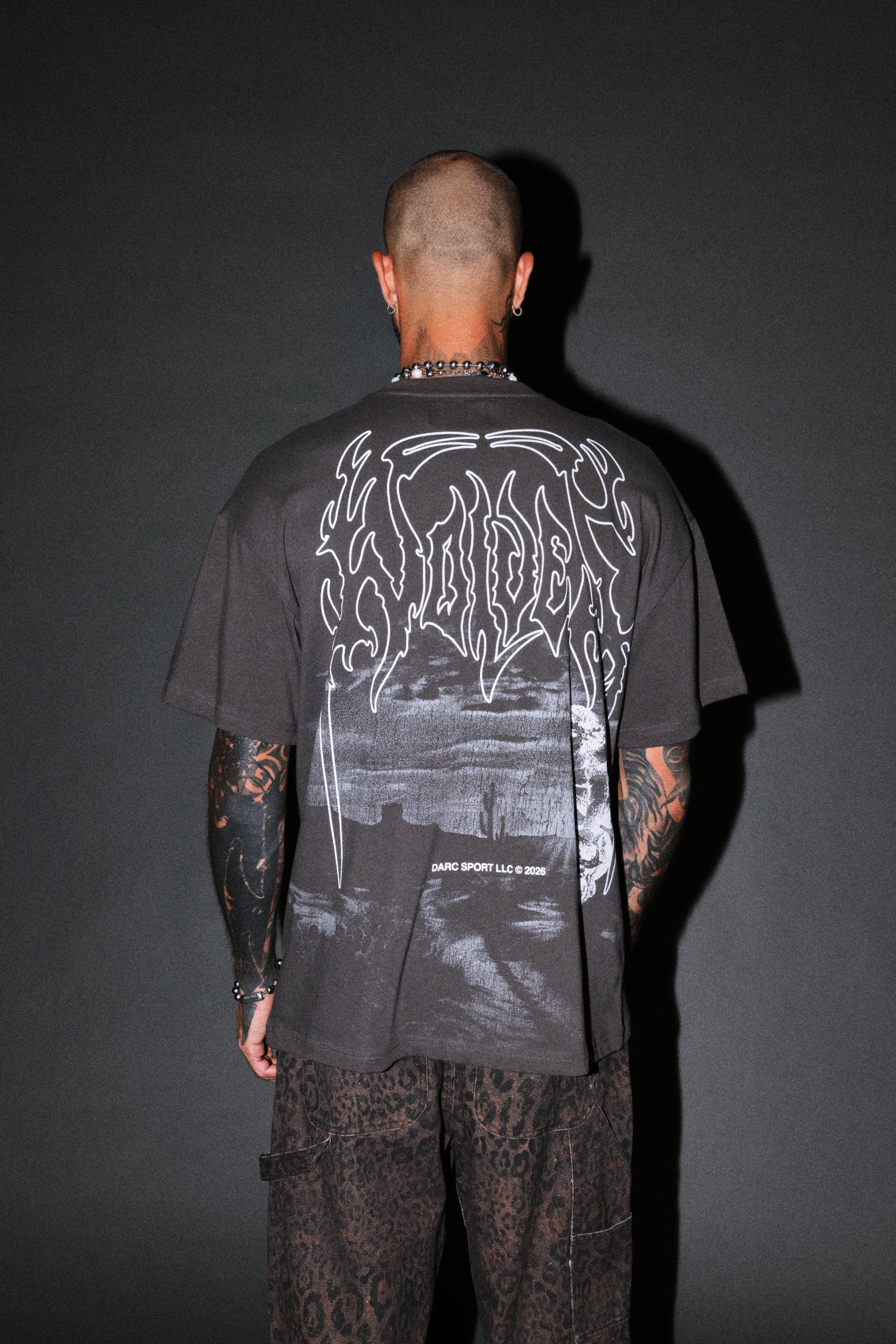 Our Journey Premium Oversized Tee in Wolf Gray — imagem 2