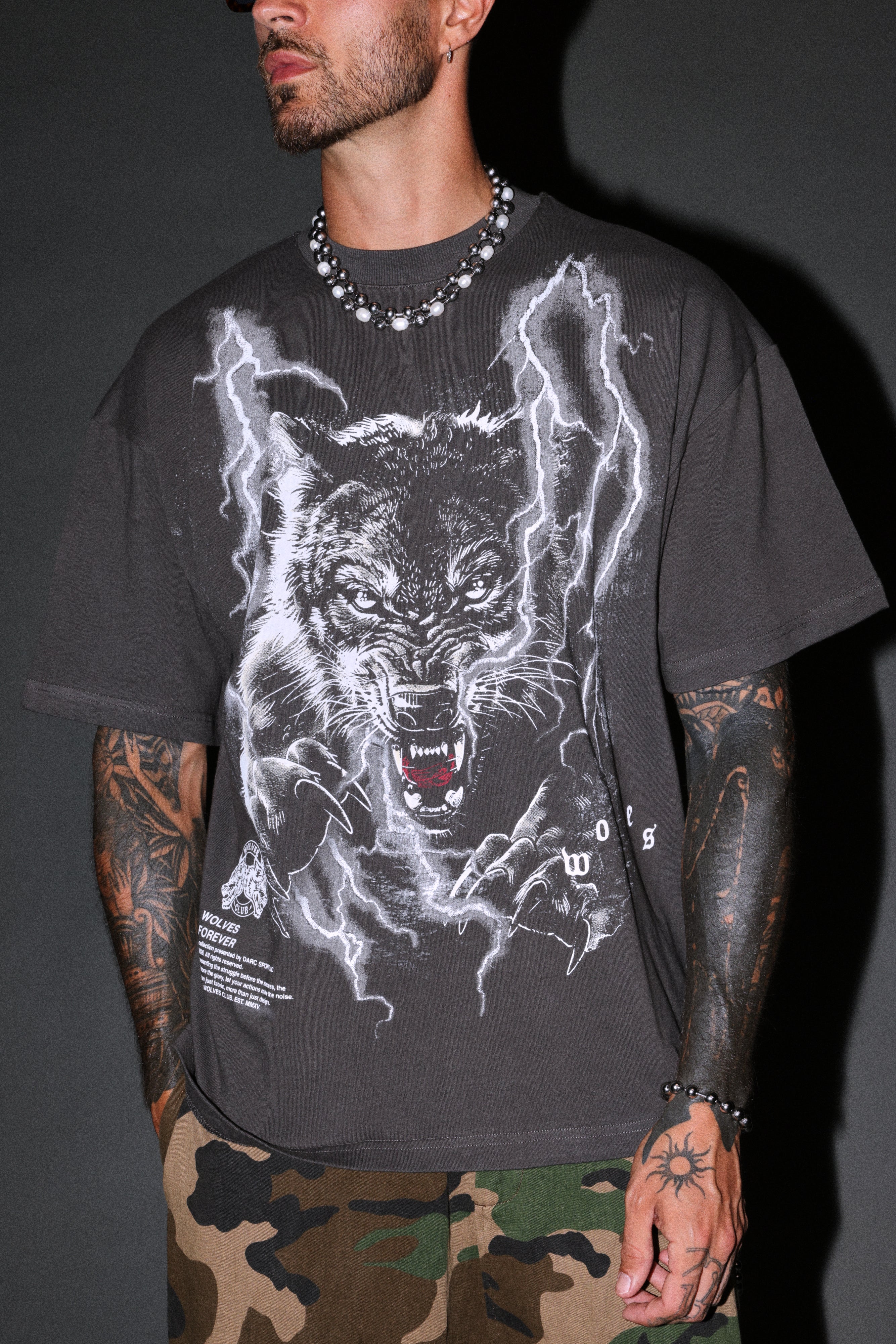 Trust Your Journey Premium Oversized Tee in Wolf Gray — imagem 7