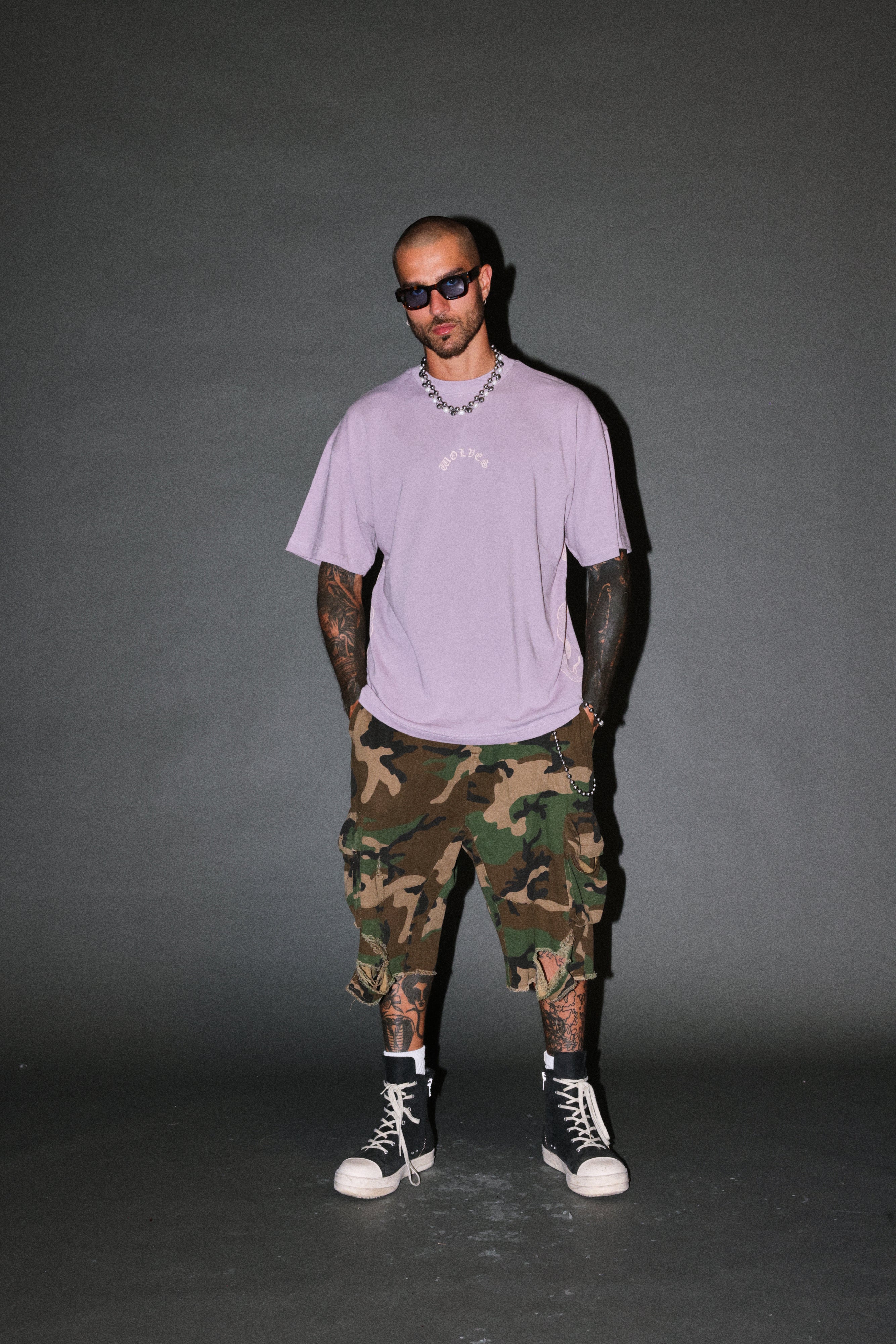 Wolves Never Back Down V2 Premium Oversized Tee in Purple Smoke — imagem 5