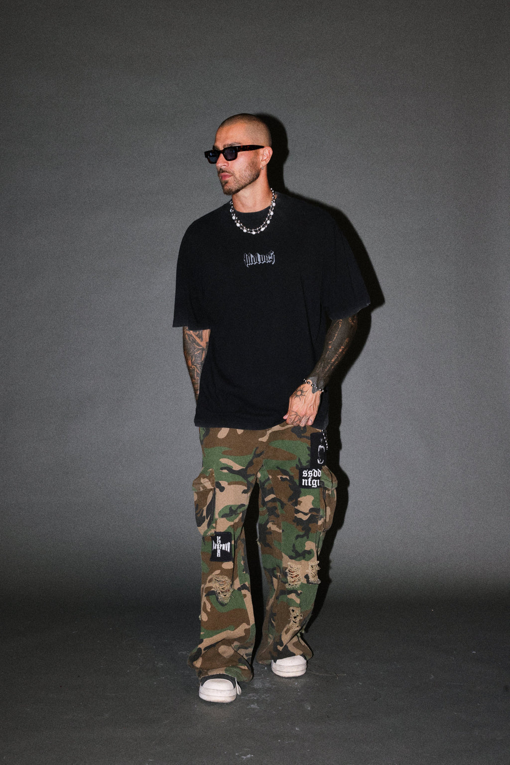 Ssddnfgu Hesh Premium Oversized Tee in Black — imagem 4