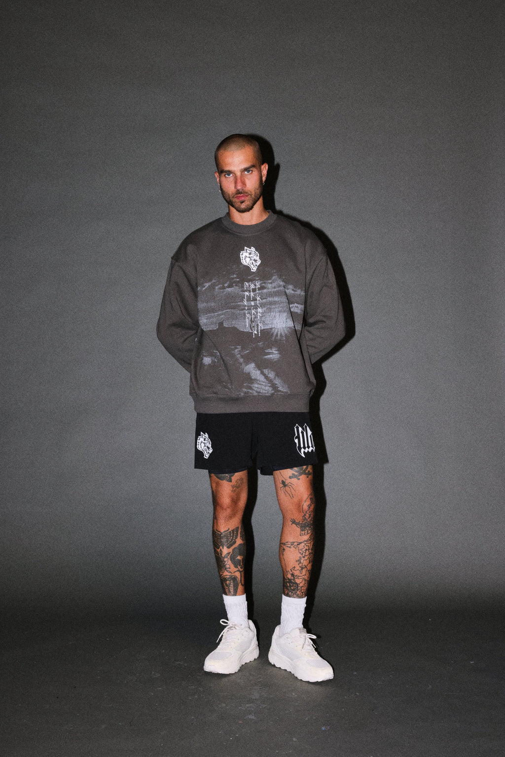 Our Journey London Crewneck in Wolf Gray — imagem 5
