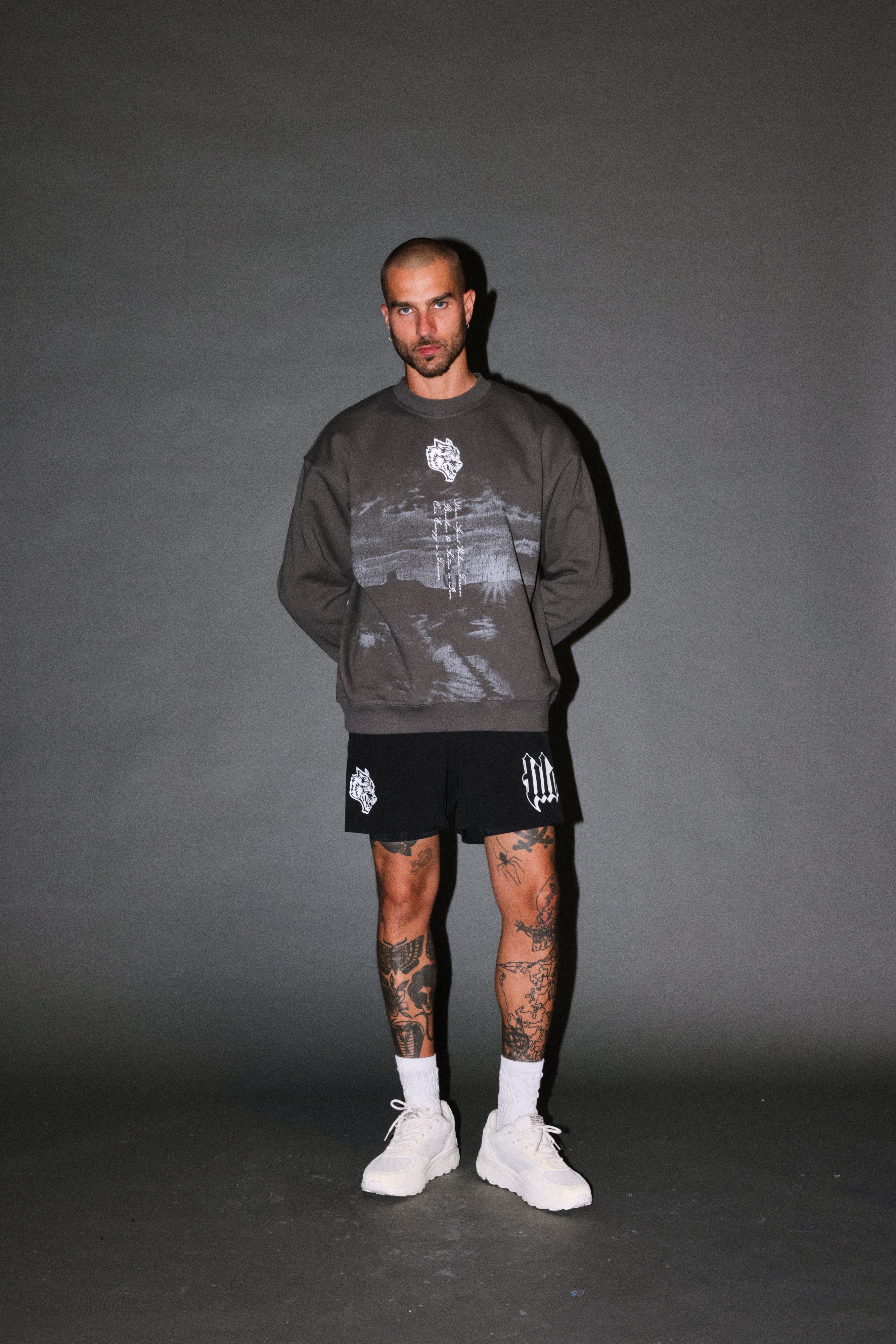 Our Journey London Crewneck in Wolf Gray — imagem 5