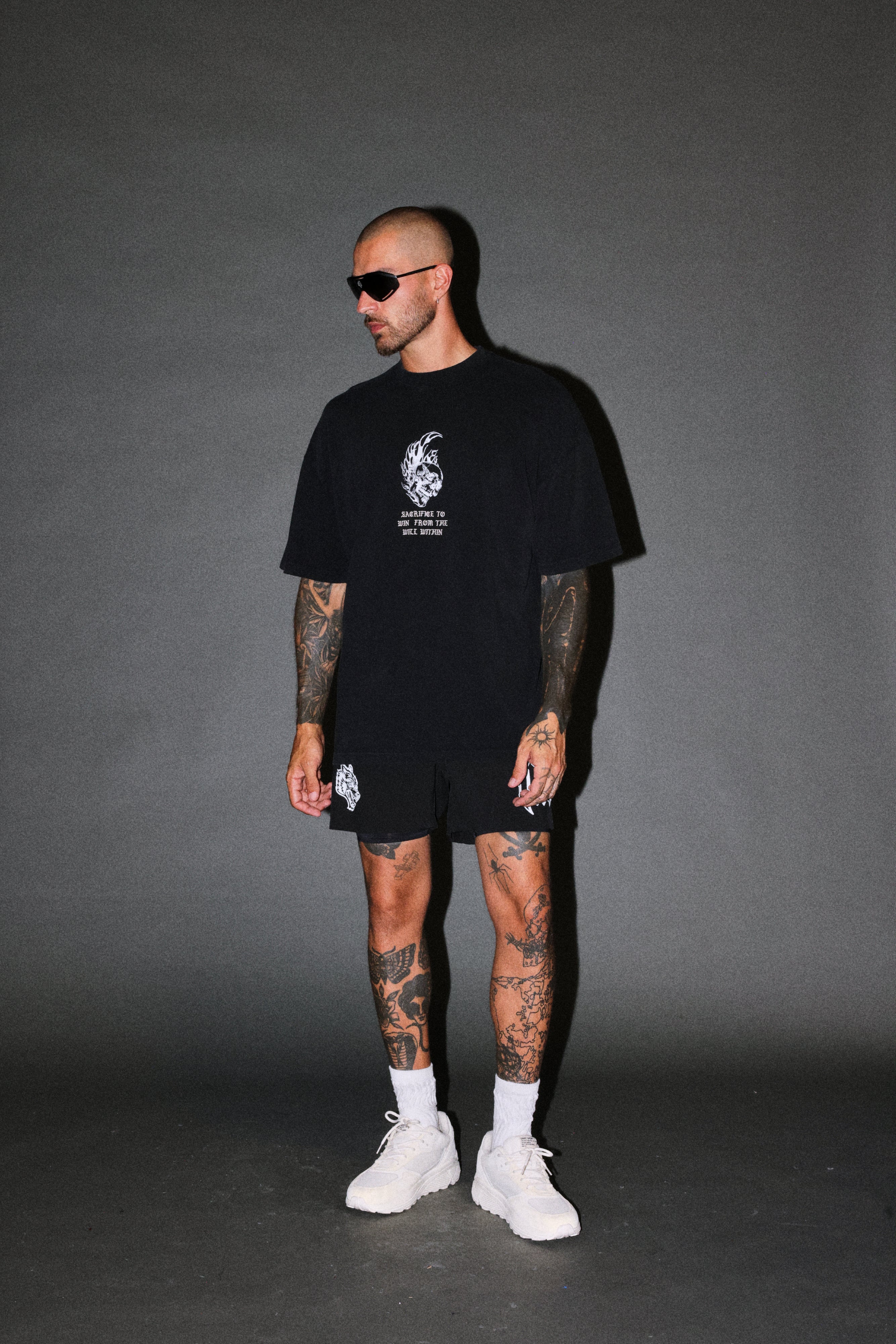 Flame Skull Premium Oversized Tee in Black — imagem 5