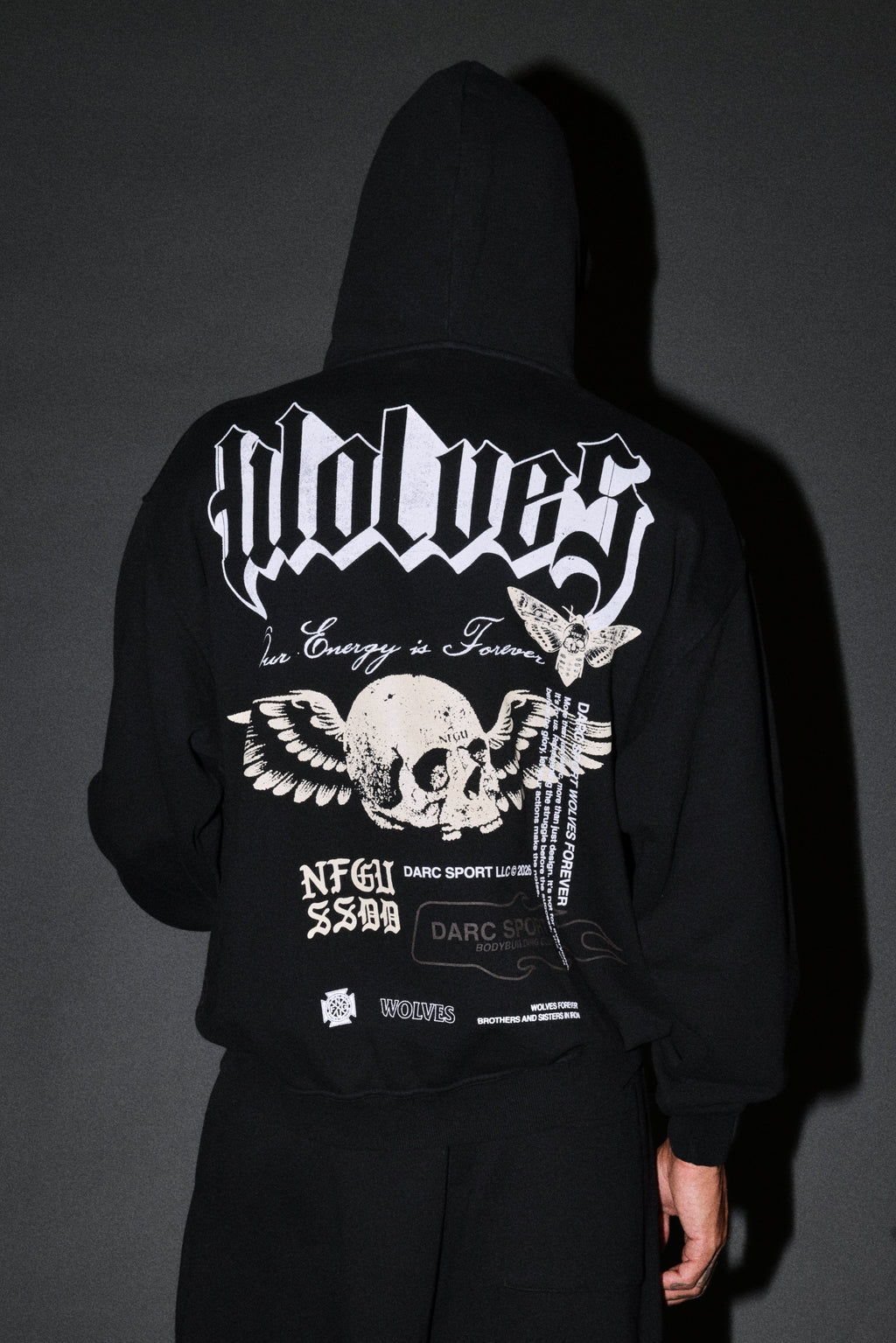 Free Will V2 Pierce Hoodie in Black — imagem 4