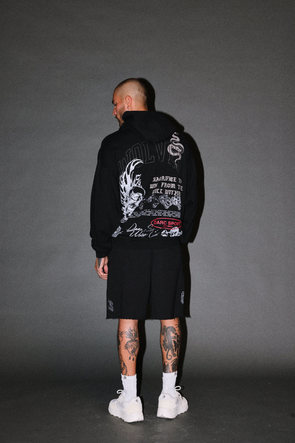 Flame Skull Pierce Hoodie in Black — imagem 6