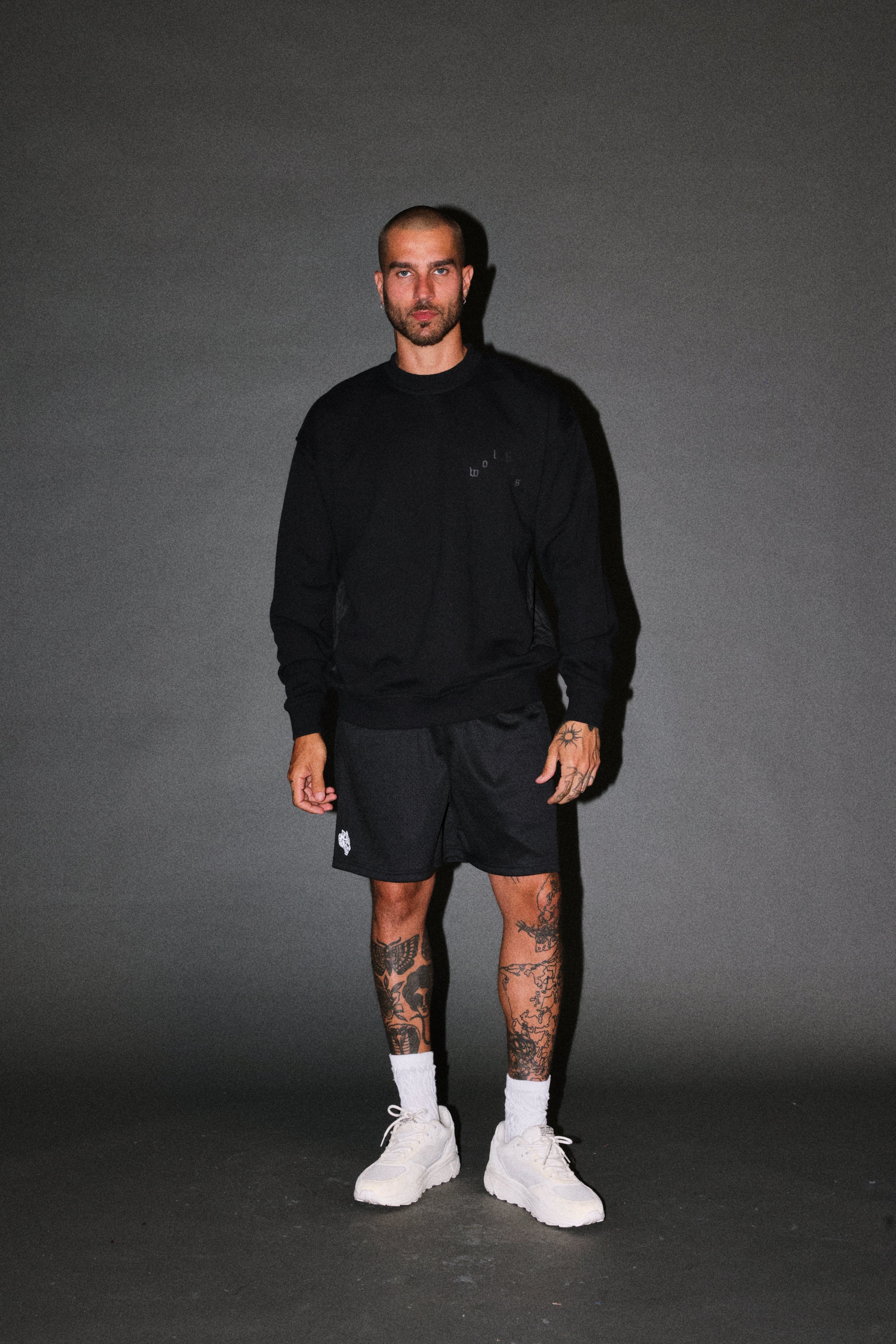 Lineage Frvr London Crewneck in Black — imagem 5