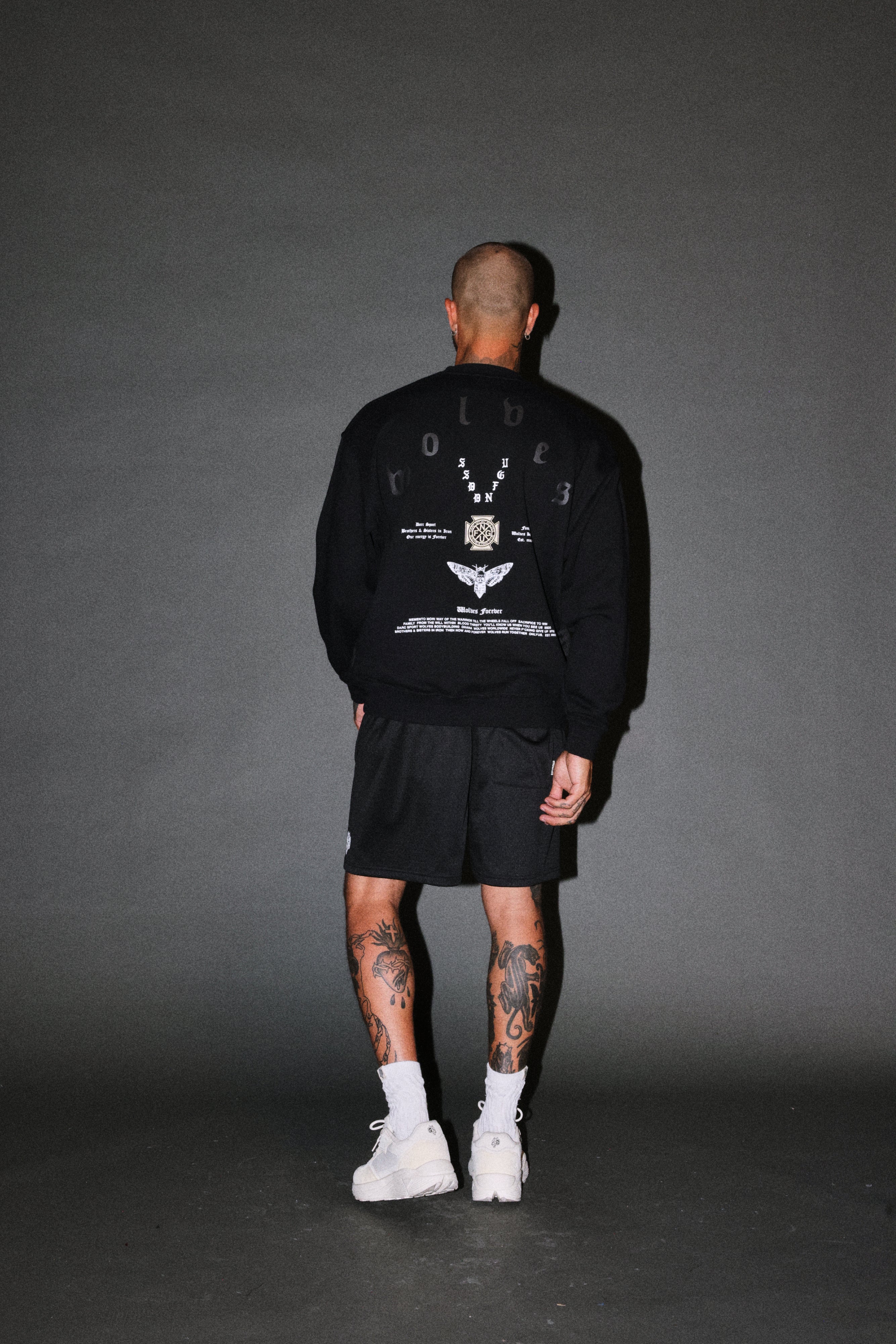Lineage Frvr London Crewneck in Black — imagem 6