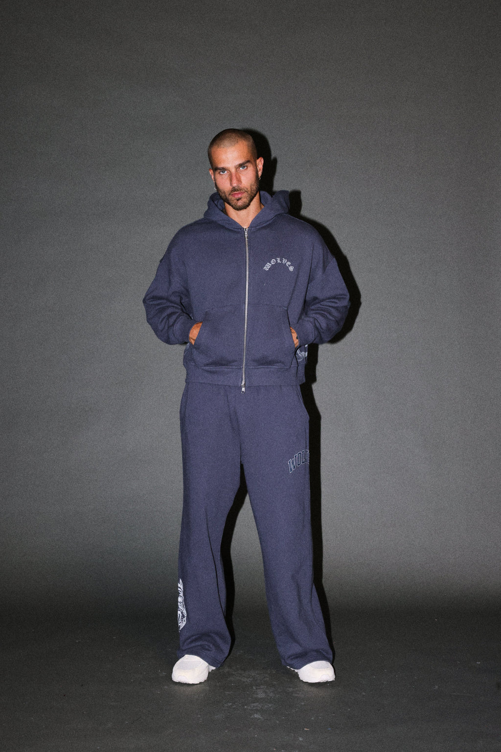 Loyalty Frvr Lennox Sweat Pants in Storm Blue — imagem 6