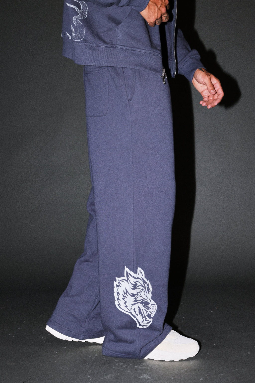 Loyalty Frvr Lennox Sweat Pants in Storm Blue — imagem 5