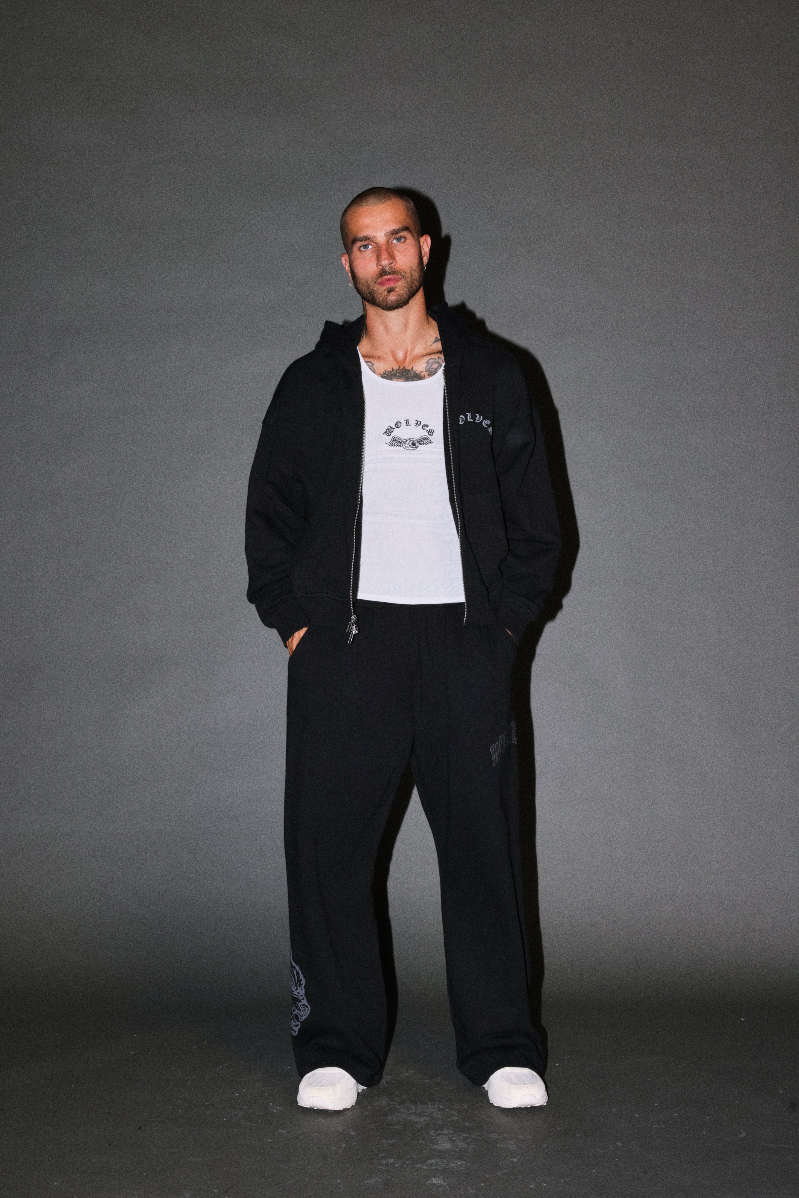Wolves Never Back Down V2 Vex Double Zip Hoodie in Black — imagem 5