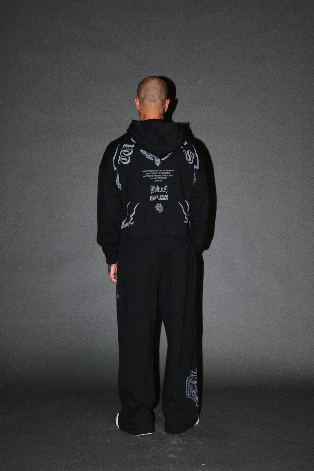 Wolves Never Back Down V2 Vex Double Zip Hoodie in Black — imagem 7