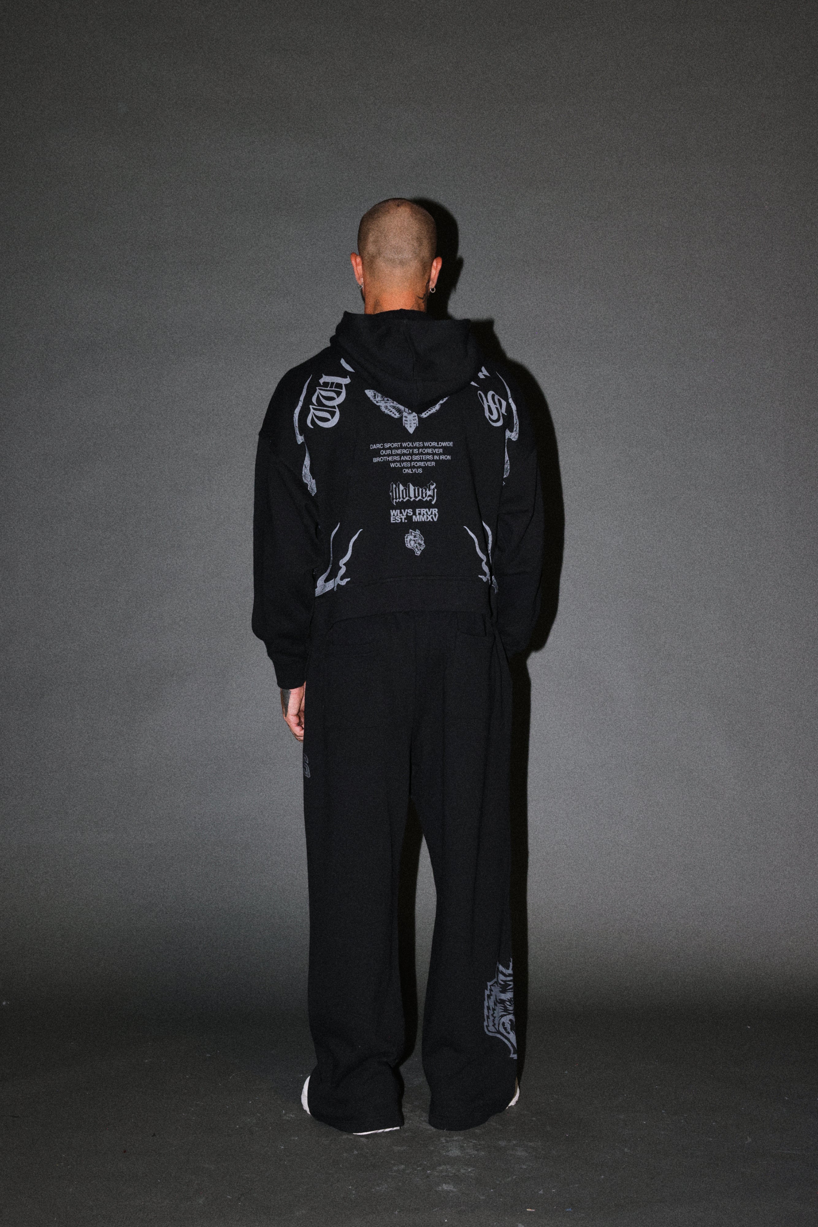 Wolves Never Back Down V2 Vex Double Zip Hoodie in Black — imagem 7