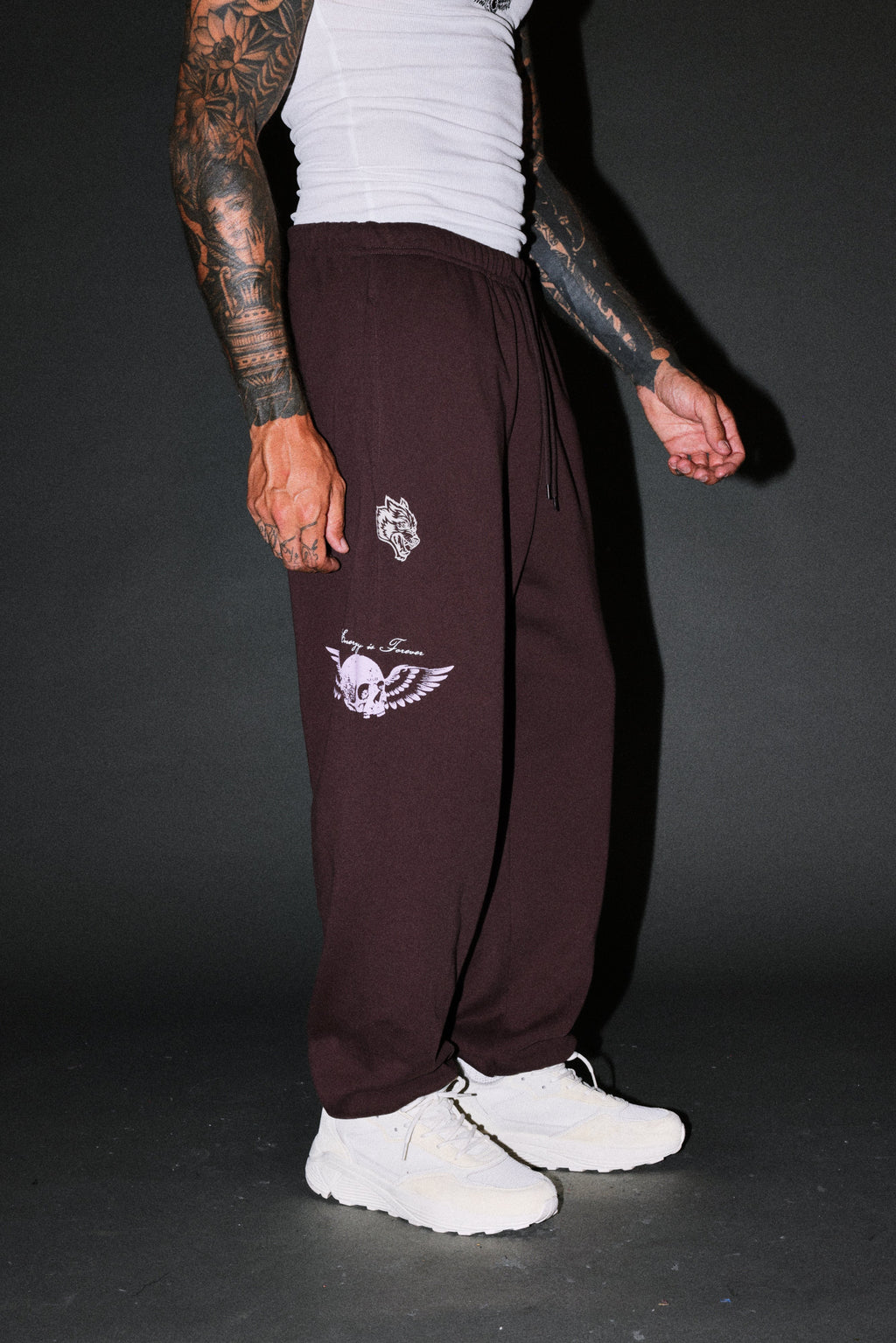Free Will V2 Lightweight Lounger Sweat Pants in Darc Garnet — imagem 5