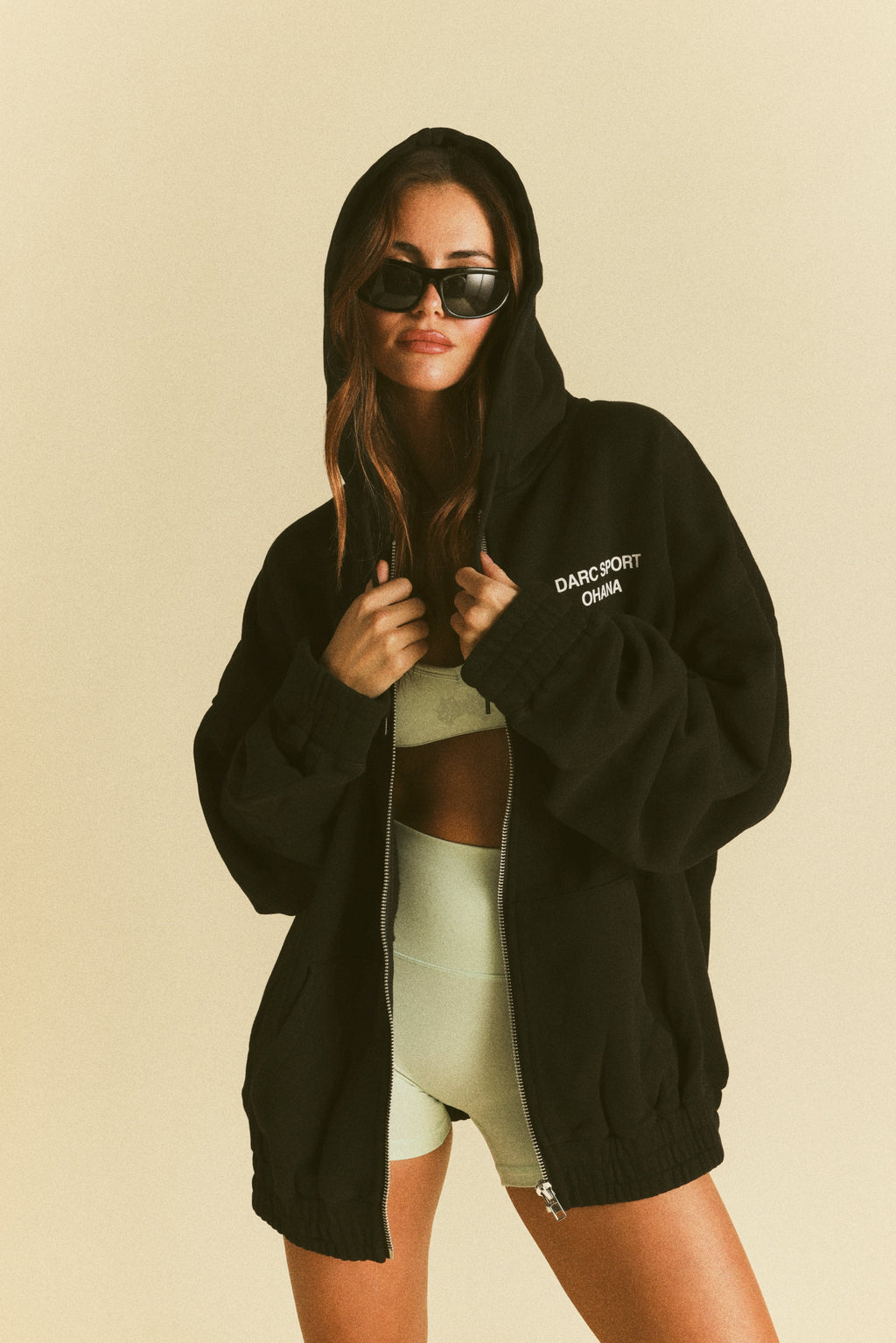 Darc Sport Ohana "Chambers" Zip Hoodie in Black — imagem 18