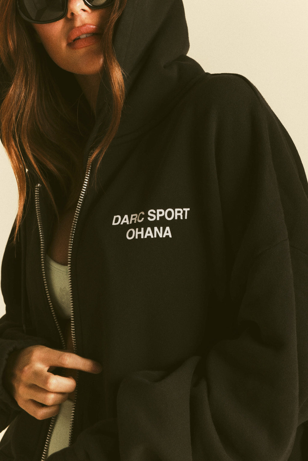 Darc Sport Ohana "Chambers" Zip Hoodie in Black — imagem 20