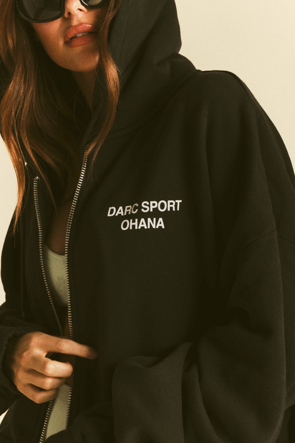 Darc Sport Ohana "Chambers" Zip Hoodie in Black — imagem 20