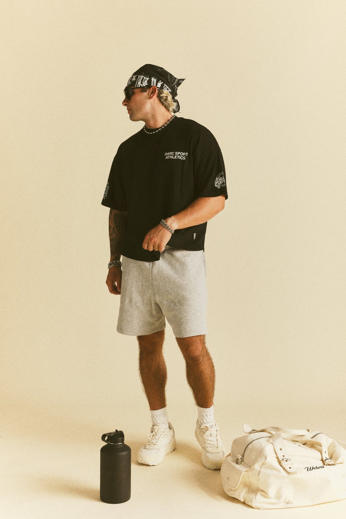 Just Wolves Oversized Post Lounge Sweat Shorts in Light Athletic Gray — imagem 4
