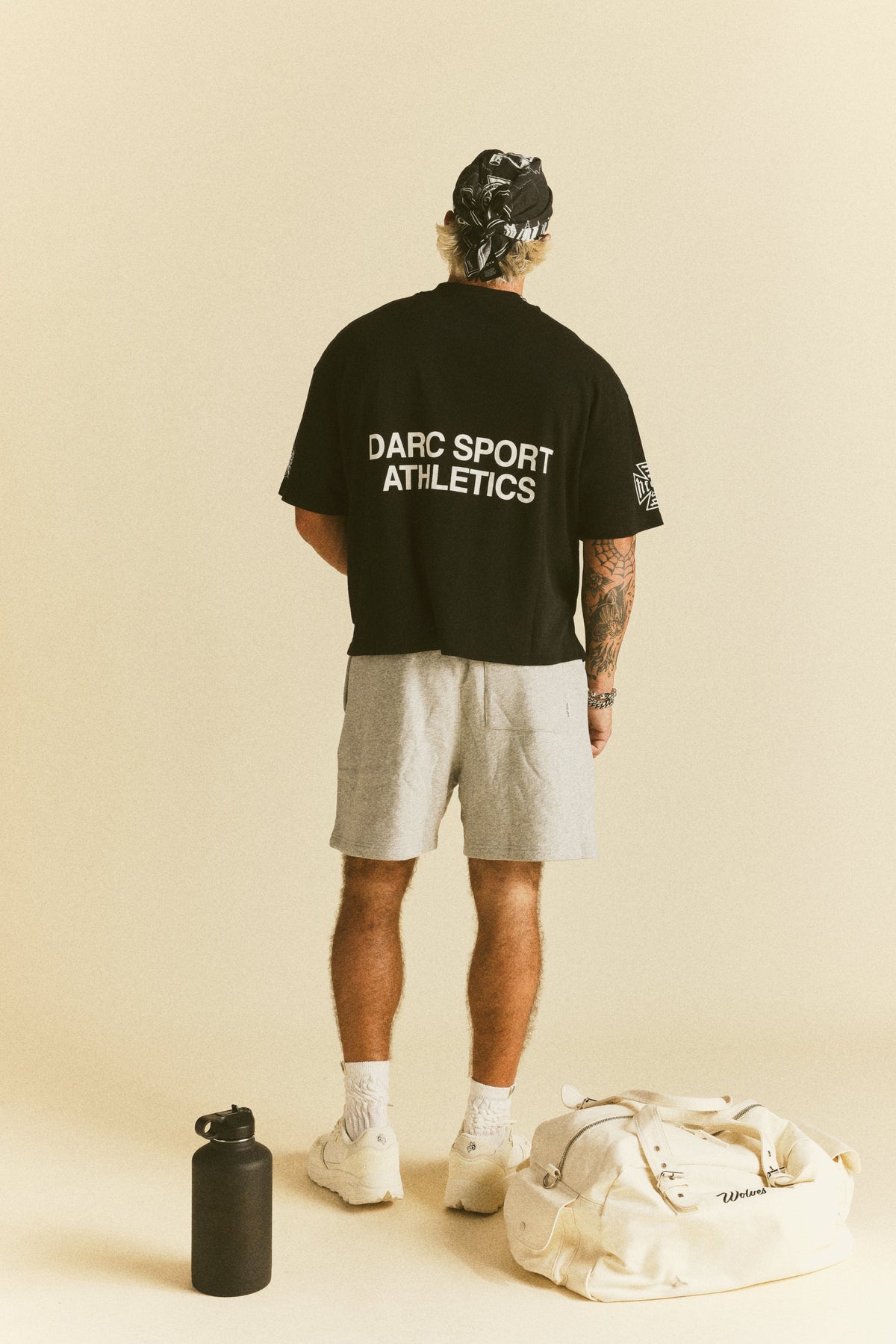 Just Wolves Oversized Post Lounge Sweat Shorts in Light Athletic Gray — imagem 5