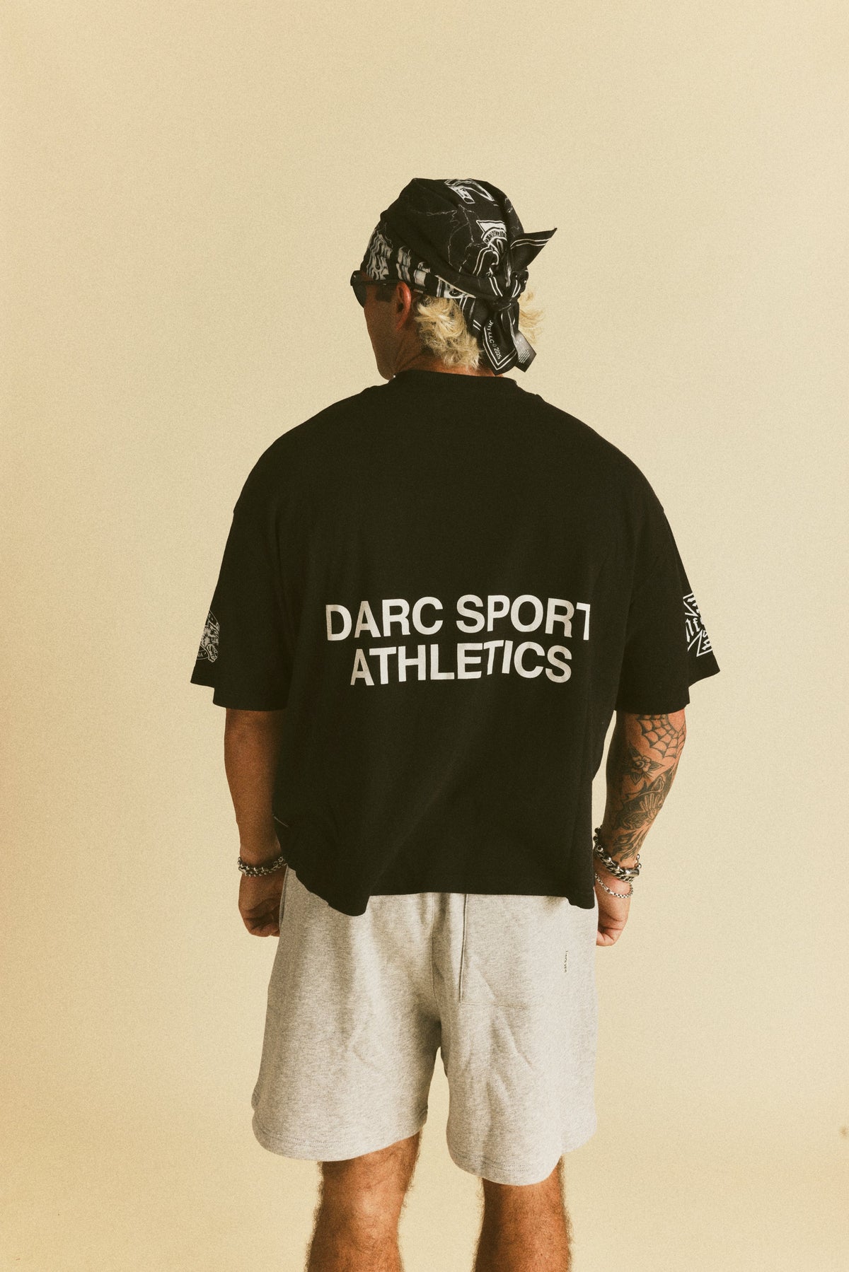 Forever Mark Premium Box Cut Tee in Black Sun Fade — imagem 2