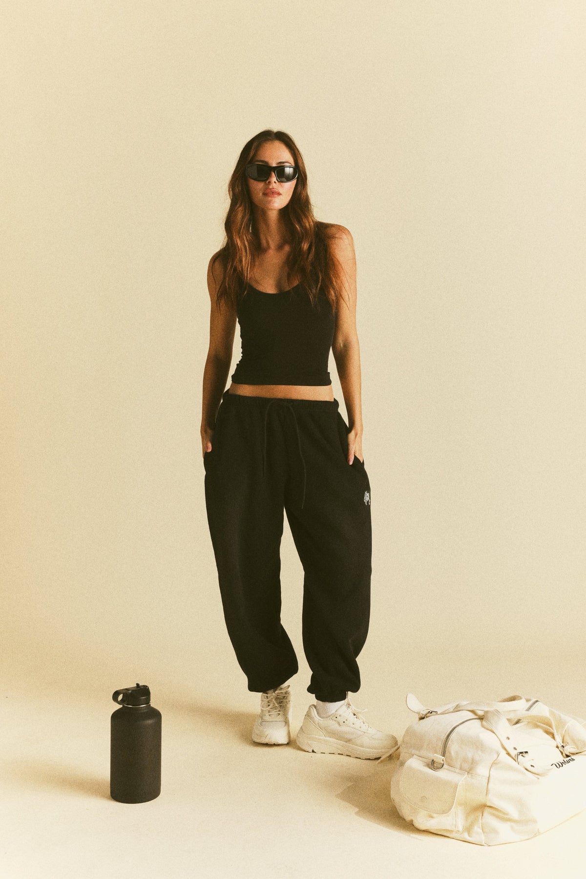 It's For Us Premium Lounger Sweat Pants in Black — imagem 3