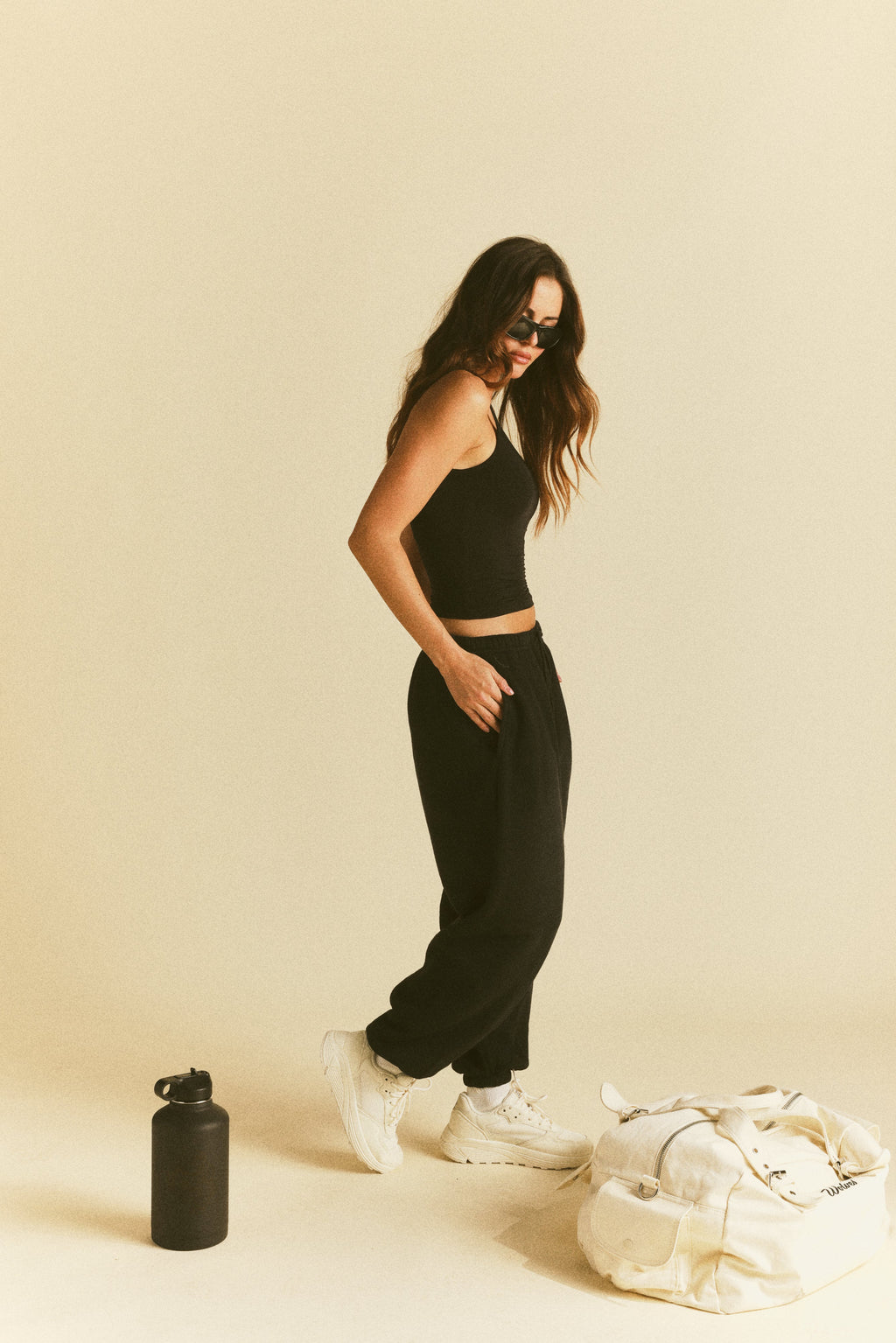 It's For Us Premium Lounger Sweat Pants in Black — imagem 4