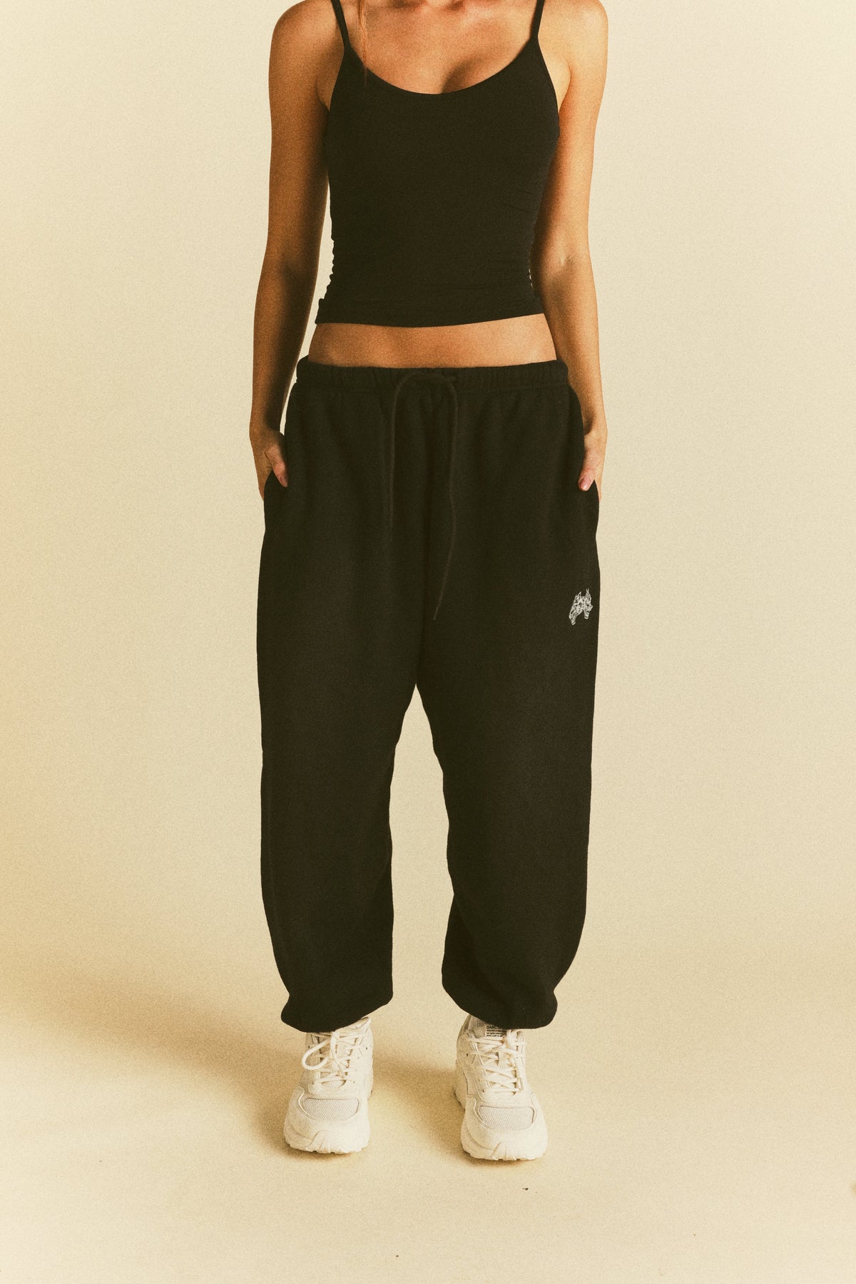 It's For Us Premium Lounger Sweat Pants in Black — imagem principal