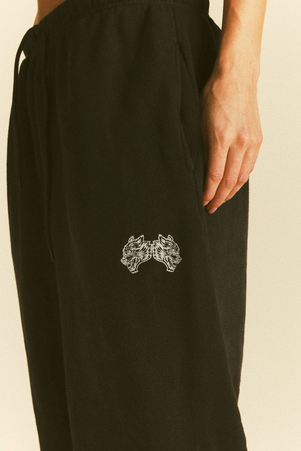 It's For Us Premium Lounger Sweat Pants in Black — imagem 11
