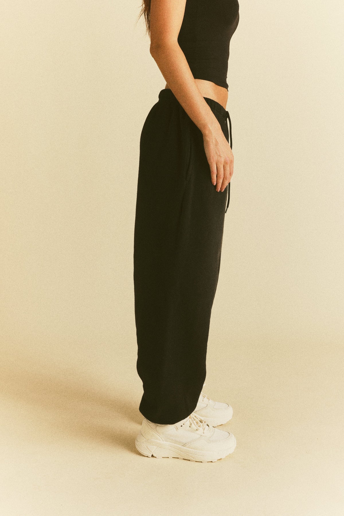 It's For Us Premium Lounger Sweat Pants in Black — imagem 8
