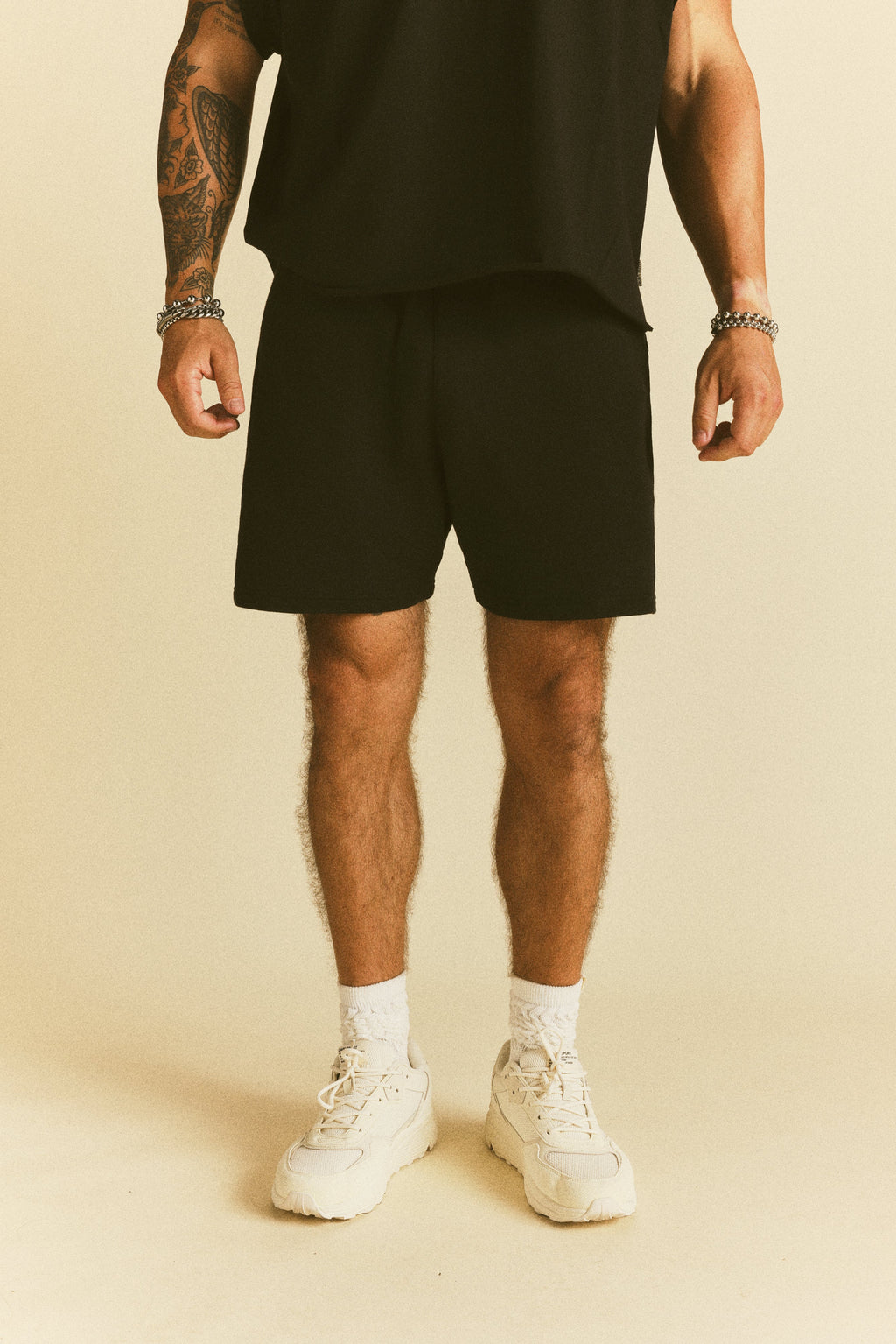 Dual Oversized Post Lounge Sweat Shorts in Black — imagem principal