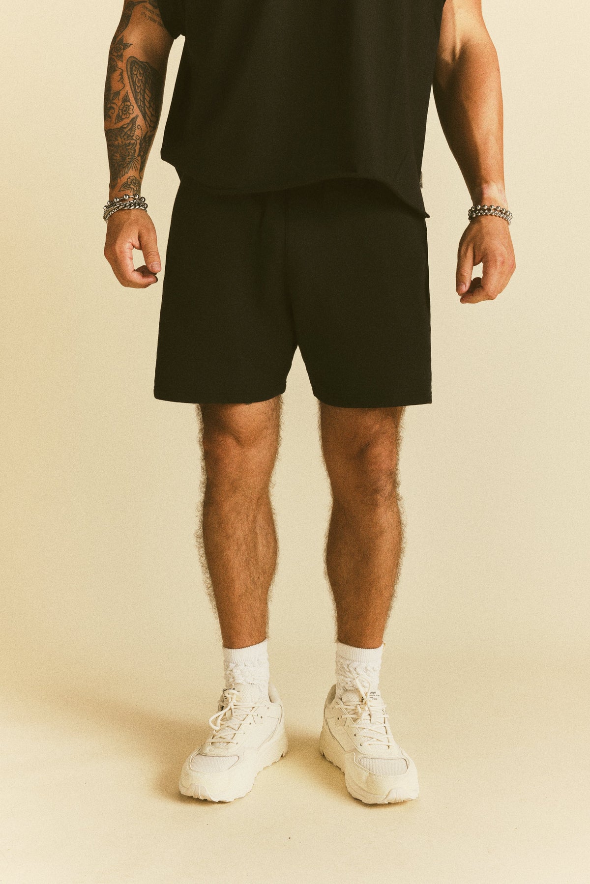 Dual Oversized Post Lounge Sweat Shorts in Black — imagem principal