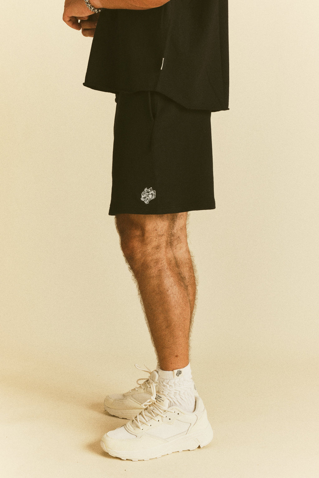 Dual Oversized Post Lounge Sweat Shorts in Black — imagem 2