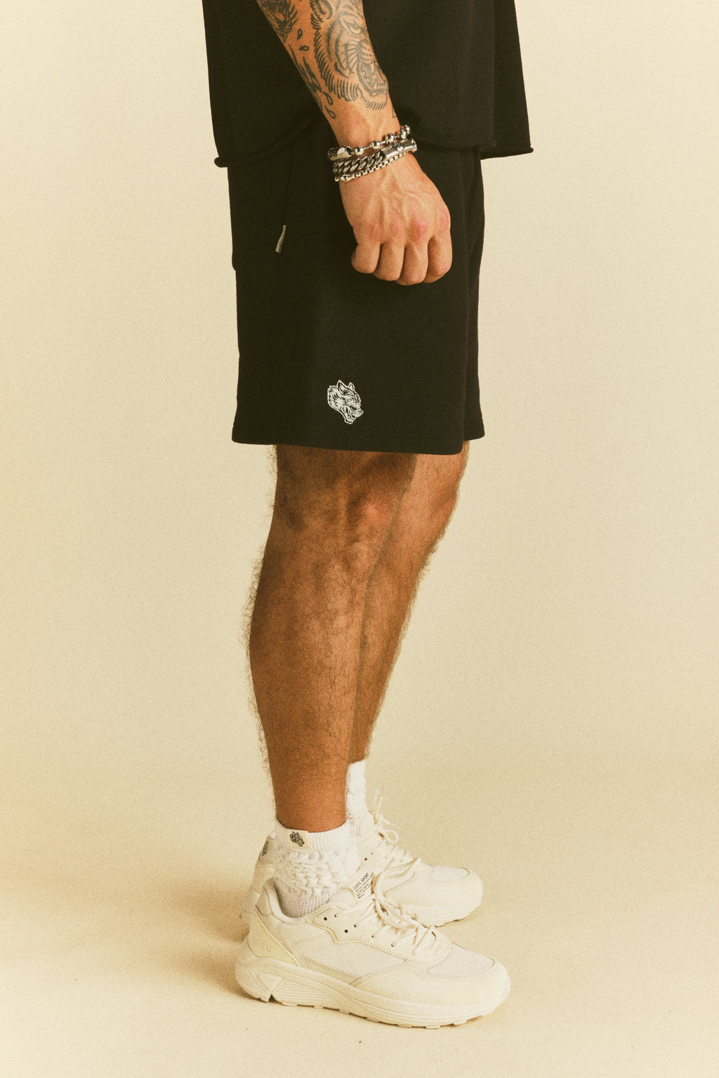 Dual Oversized Post Lounge Sweat Shorts in Black — imagem 3