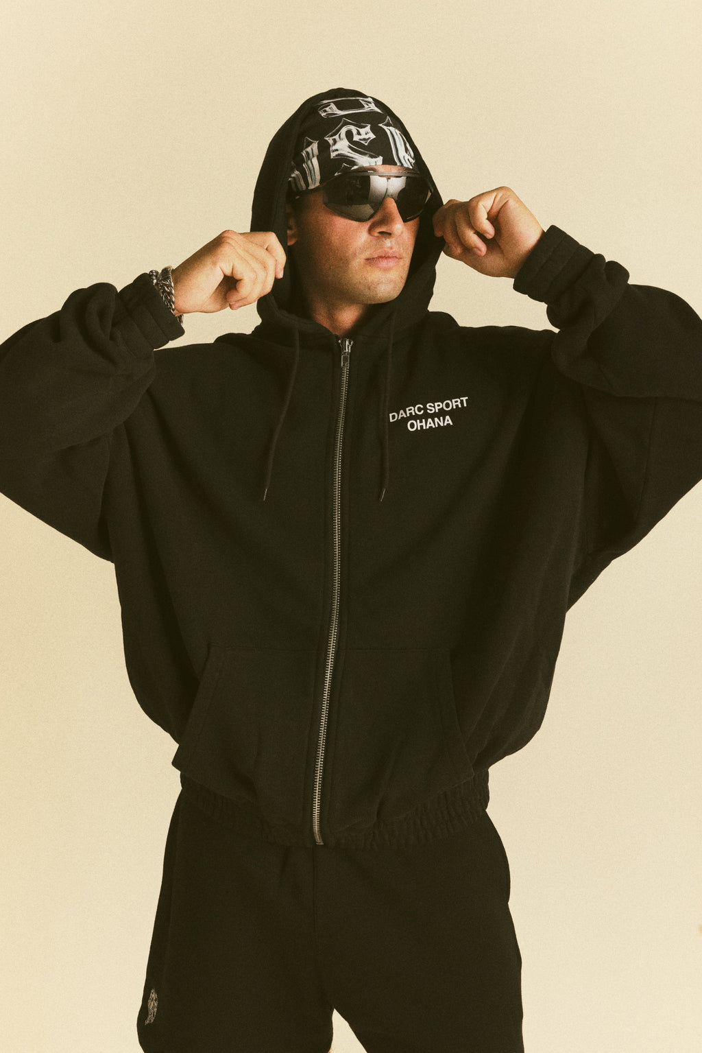 Darc Sport Ohana "Chambers" Zip Hoodie in Black — imagem principal