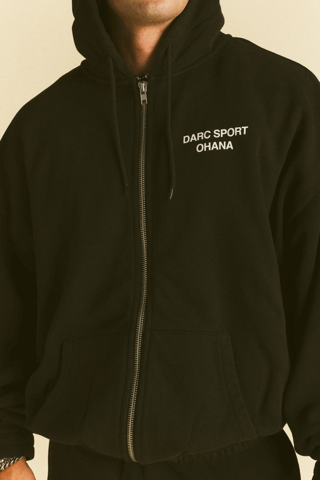 Darc Sport Ohana "Chambers" Zip Hoodie in Black — imagem 10