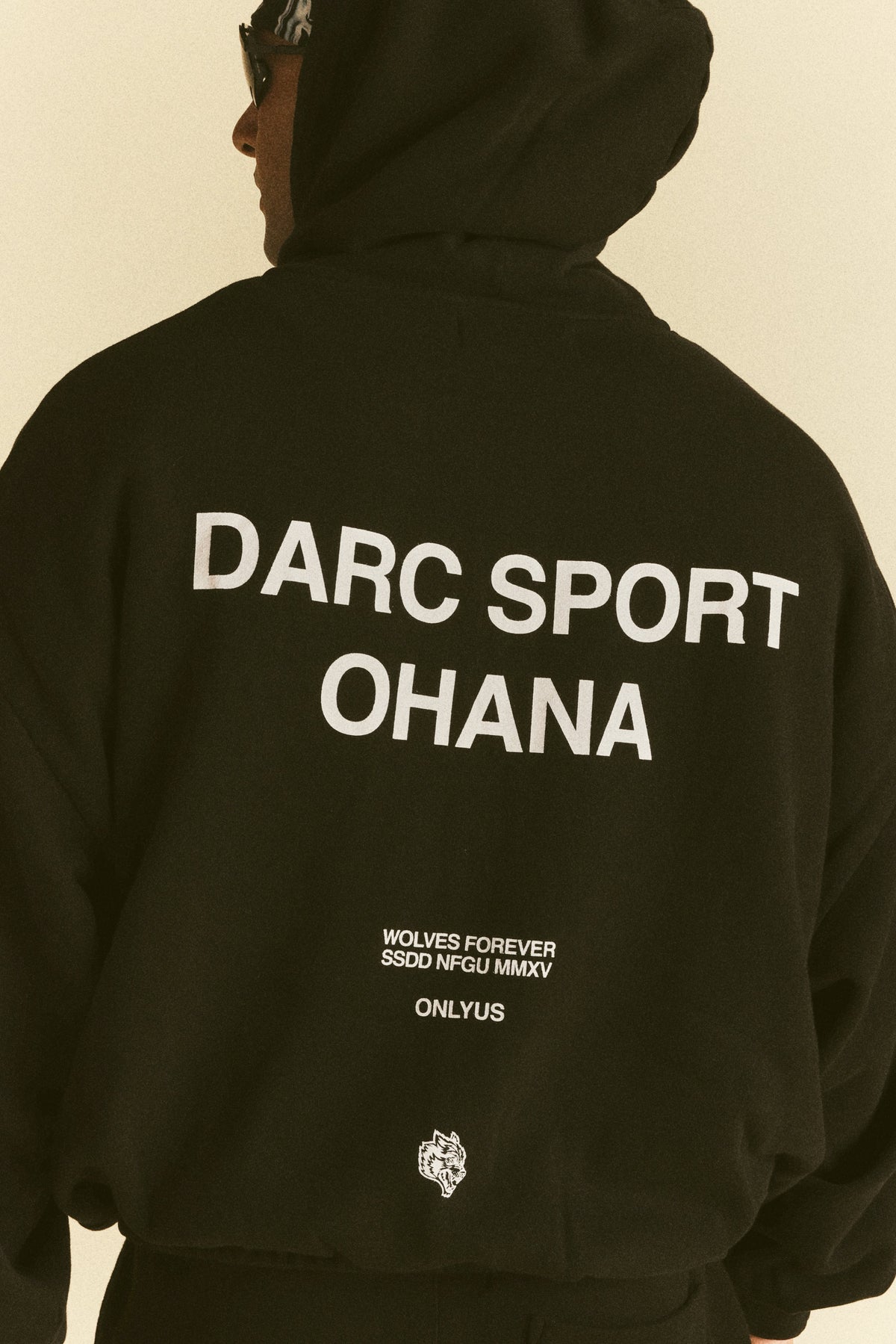 Darc Sport Ohana "Chambers" Zip Hoodie in Black — imagem 11