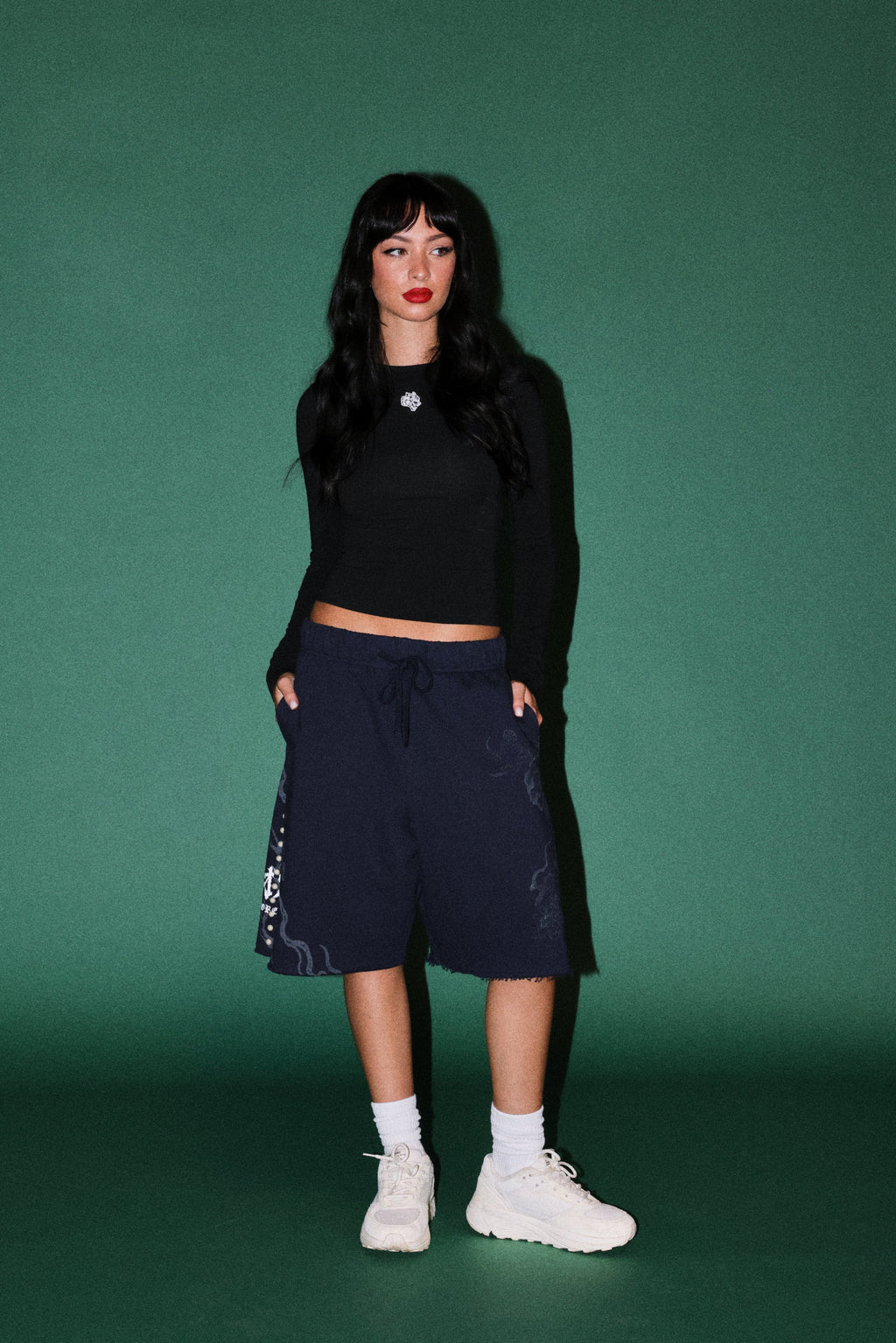 Kokuryu Grunge Oversized Raw Hem Post Lounge Sweat Shorts in Navy — imagem 8
