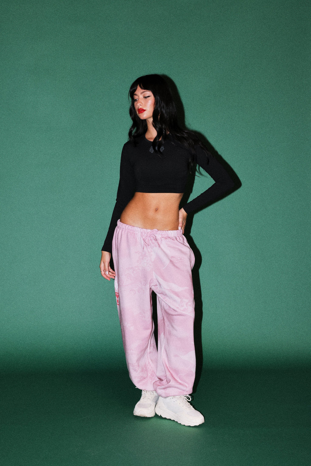 Darc Koi Lightweight Lounger Sweat Pants in Serenity Pink — imagem 4