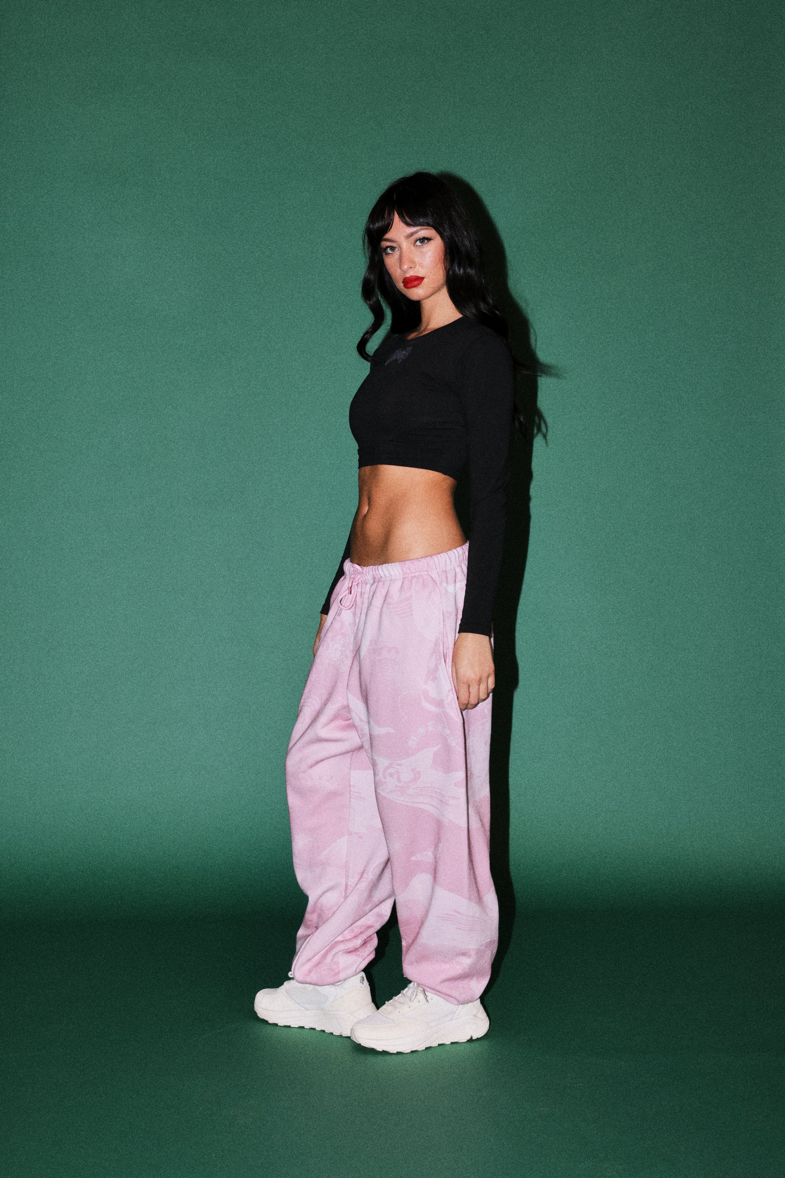 Darc Koi Lightweight Lounger Sweat Pants in Serenity Pink — imagem 5