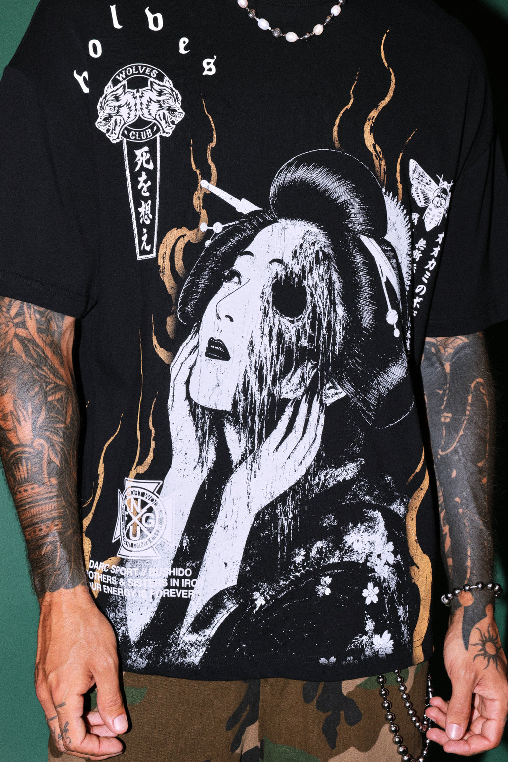Mourning Flame Premium Oversized Tee in Black — imagem 7