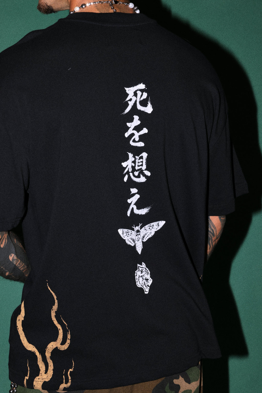 Mourning Flame Premium Oversized Tee in Black — imagem 8