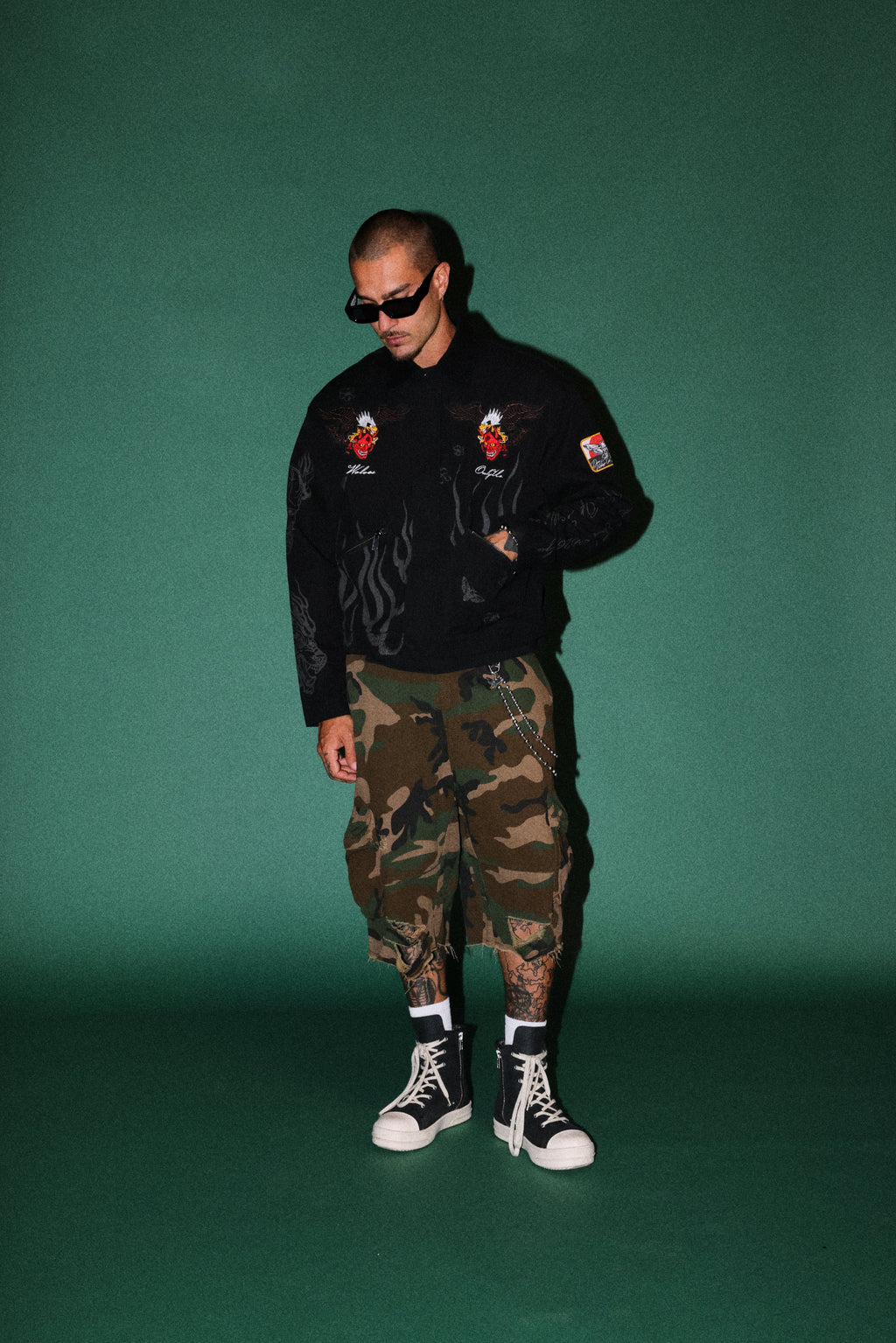 The Eagle & The Oni Earl Jacket in Black — imagem 7
